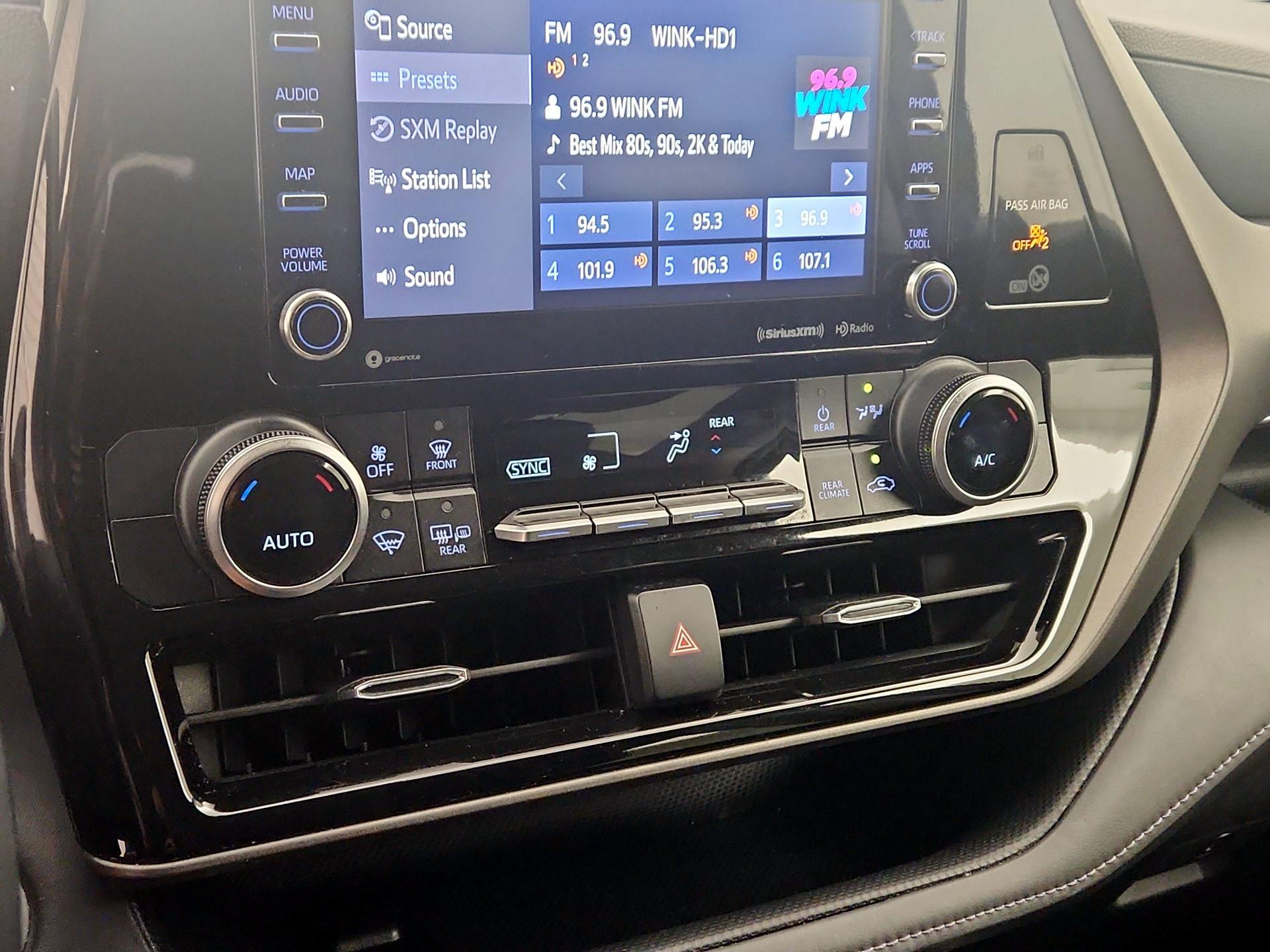 Thumbnail: 2021 Toyota Highlander - 16
