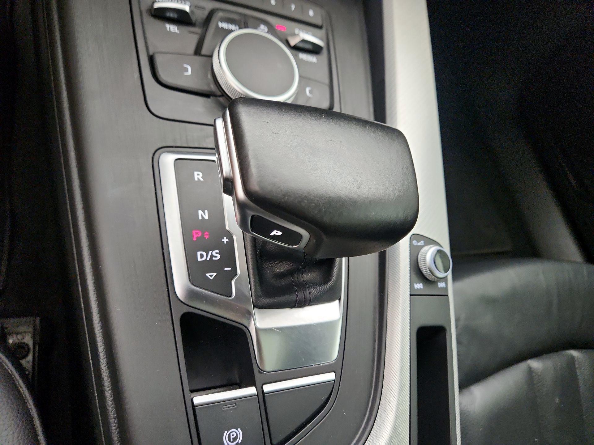 Thumbnail: 2017 Audi A4 - 17