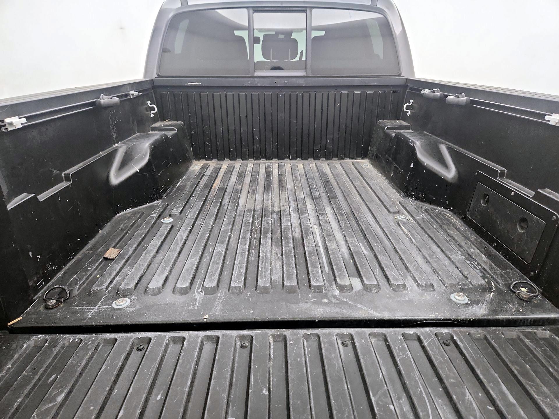 Thumbnail: 2021 Toyota Tacoma - 20