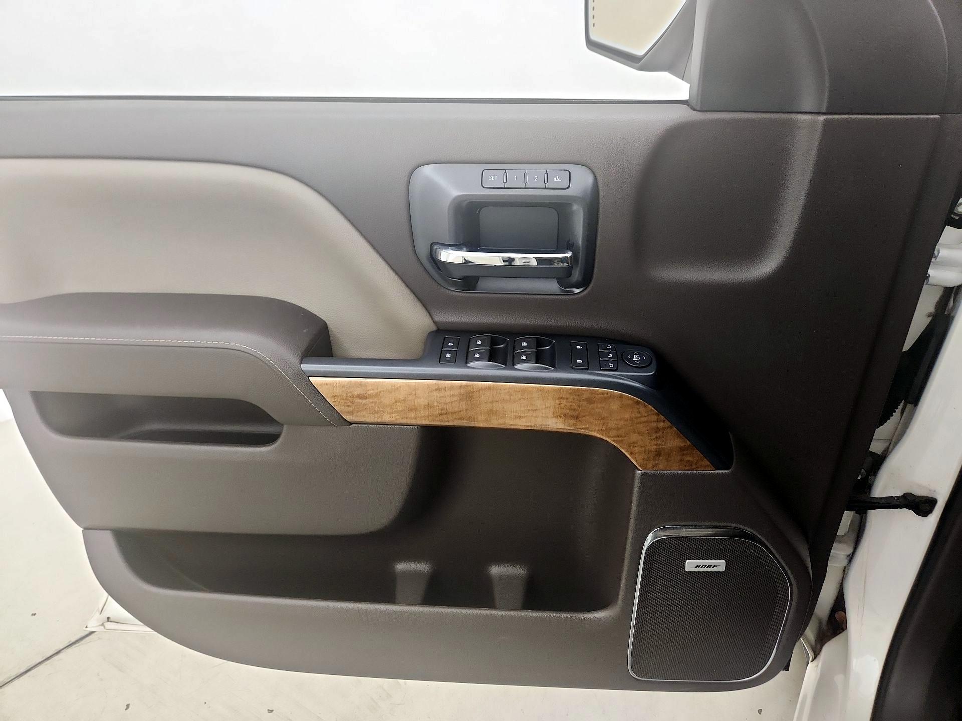 Thumbnail: 2015 Chevrolet Silverado 1500 - 12