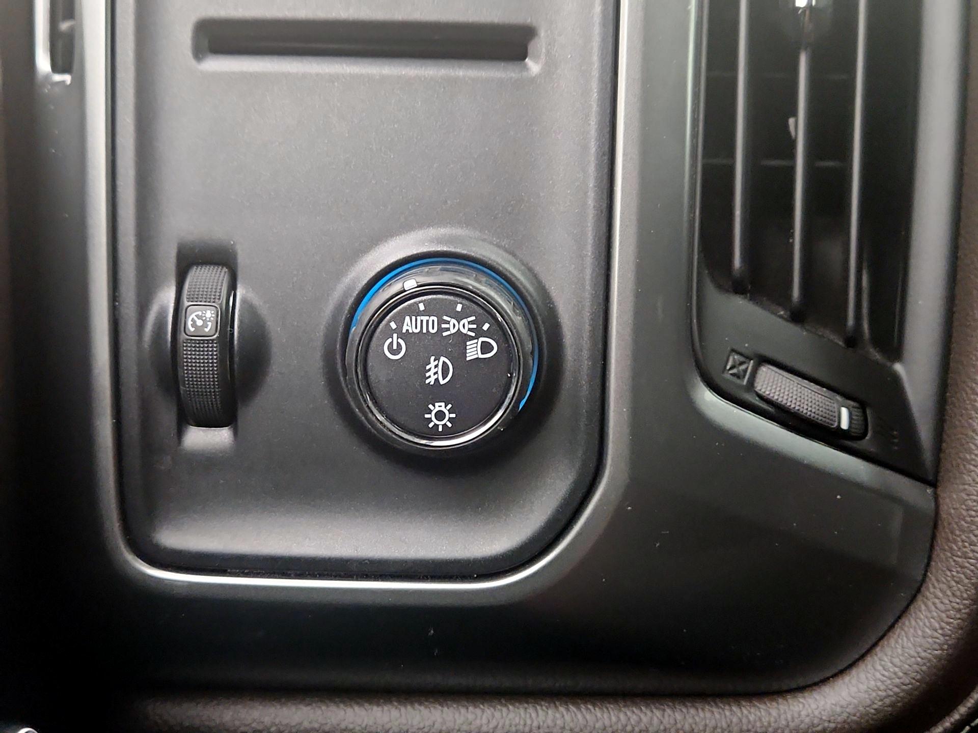 Thumbnail: 2015 Chevrolet Silverado 1500 - 13