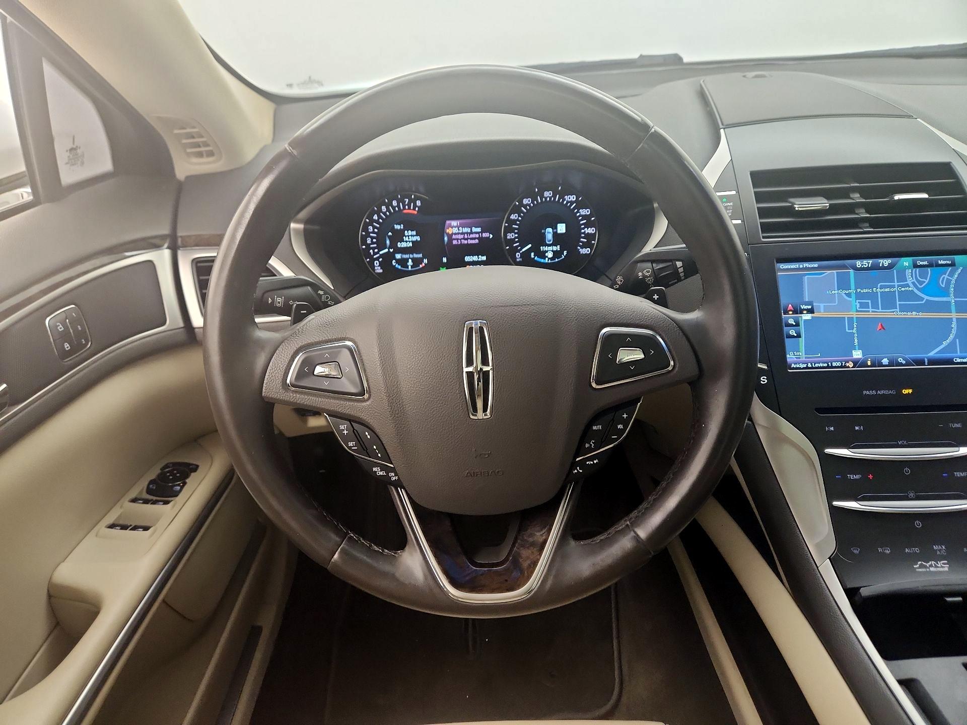 Thumbnail: 2015 Lincoln MKZ - 10