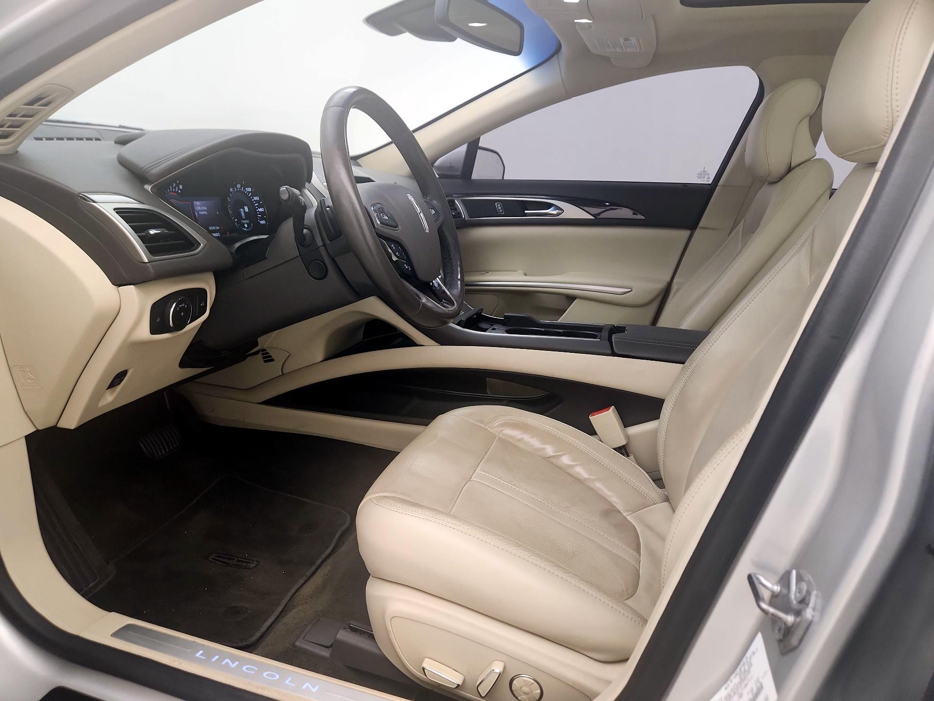 Thumbnail: 2015 Lincoln MKZ - 11