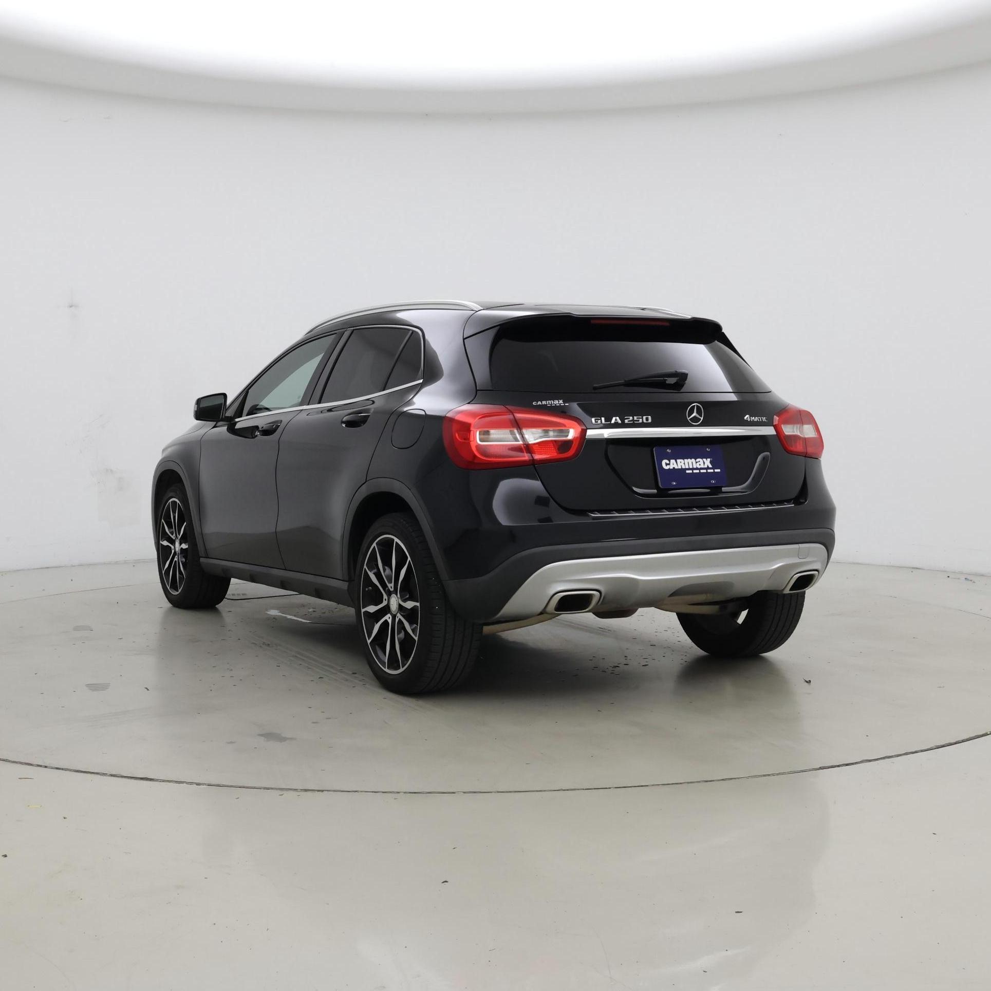 Thumbnail: 2015 Mercedes-Benz GLA - 2