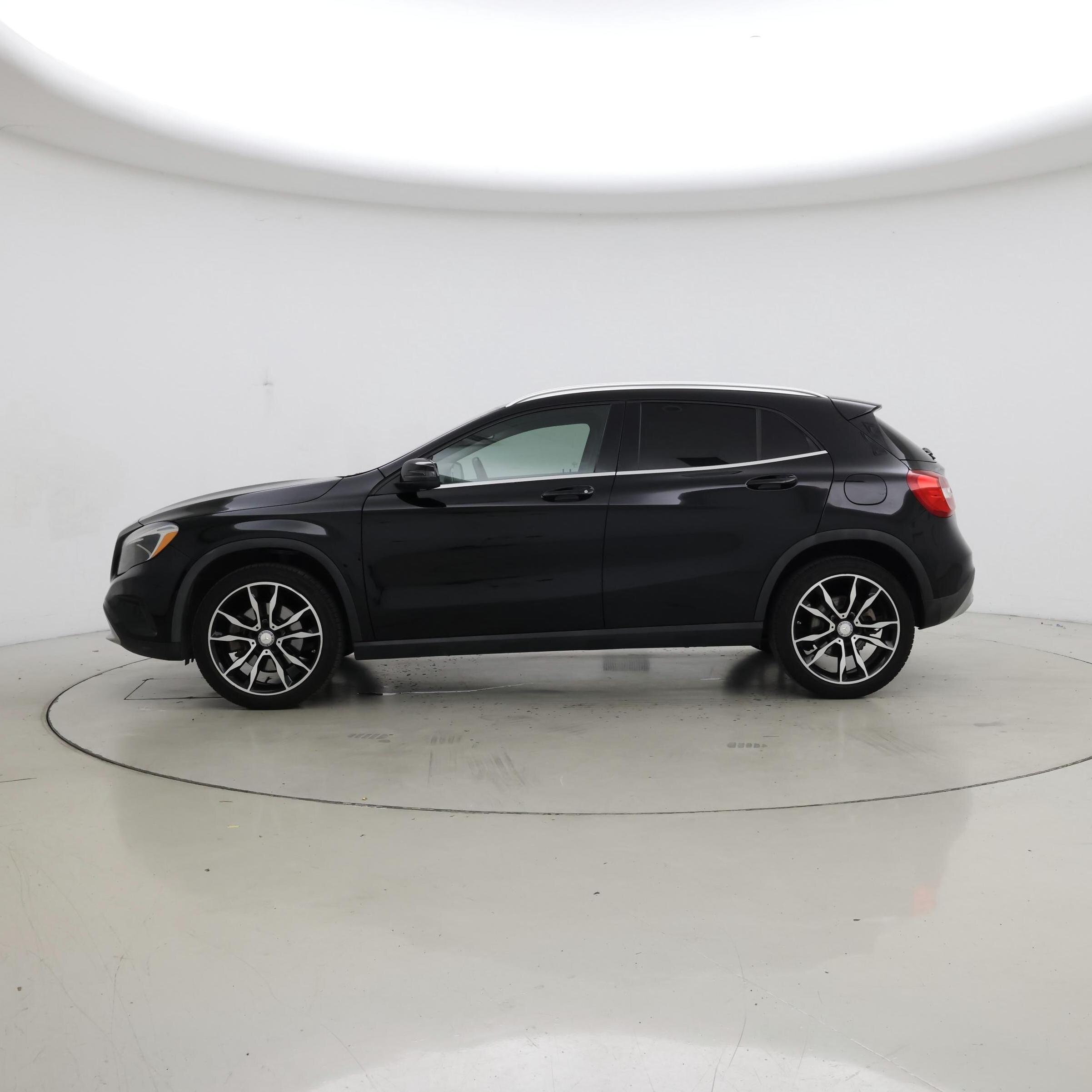 Thumbnail: 2015 Mercedes-Benz GLA - 3