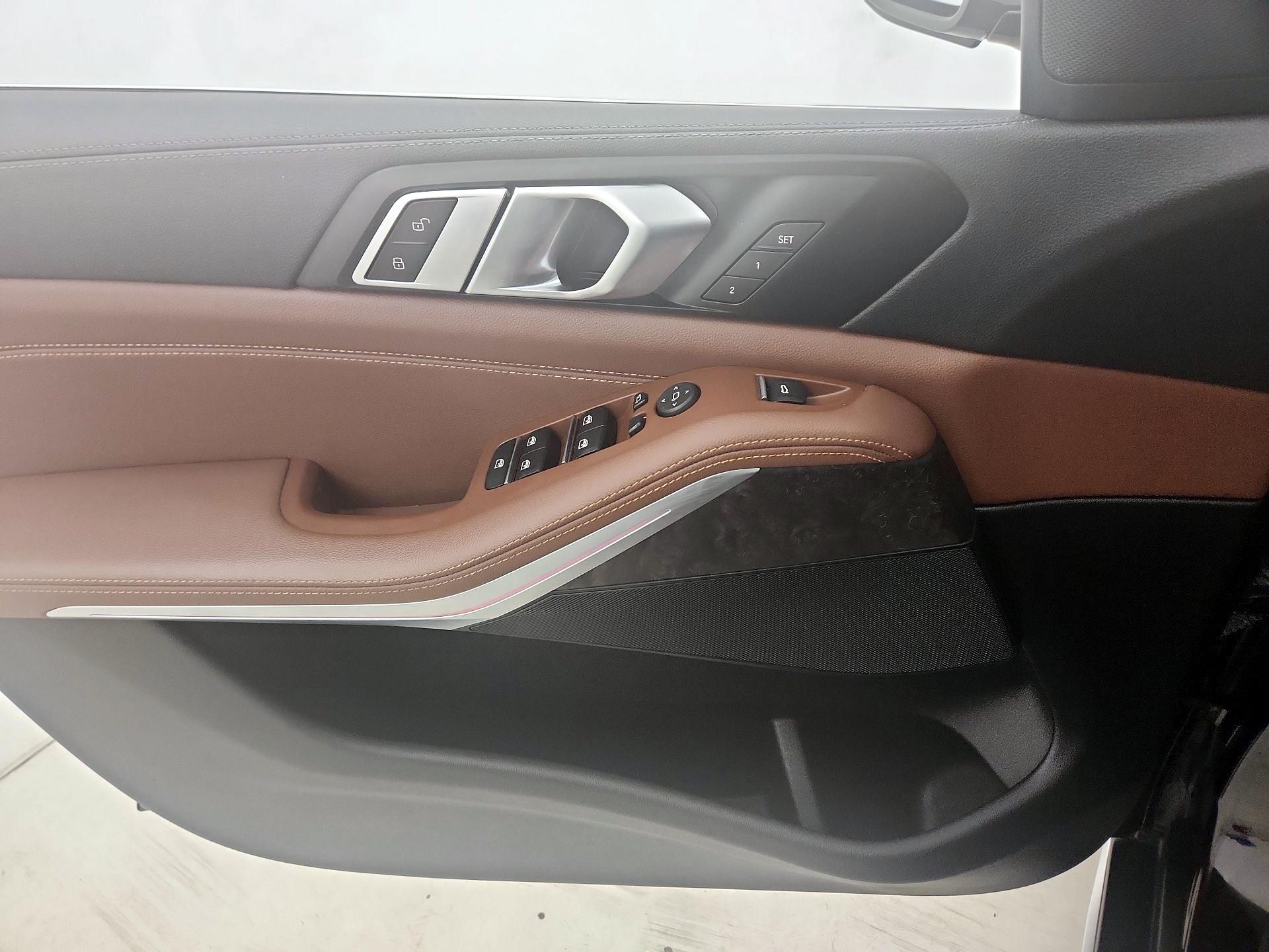 Thumbnail: 2022 BMW X5 - 12