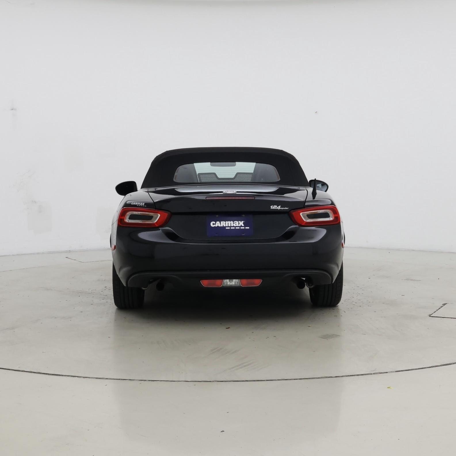 Thumbnail: 2018 Fiat 124 Spider - 6