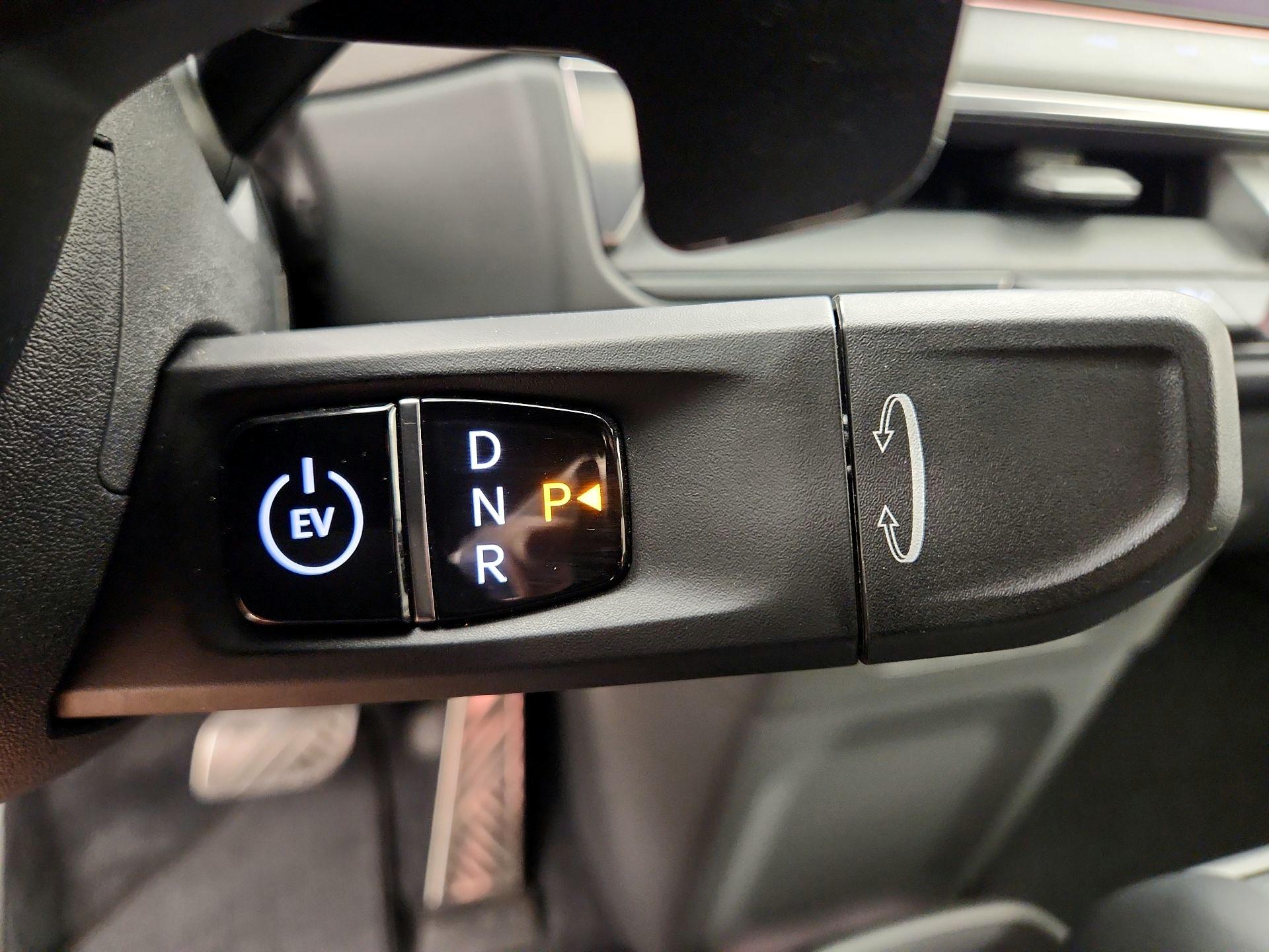 Thumbnail: 2024 Kia EV9 - 18