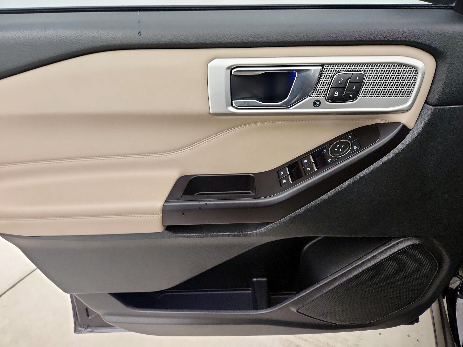 Thumbnail: 2020 Ford Explorer - 12