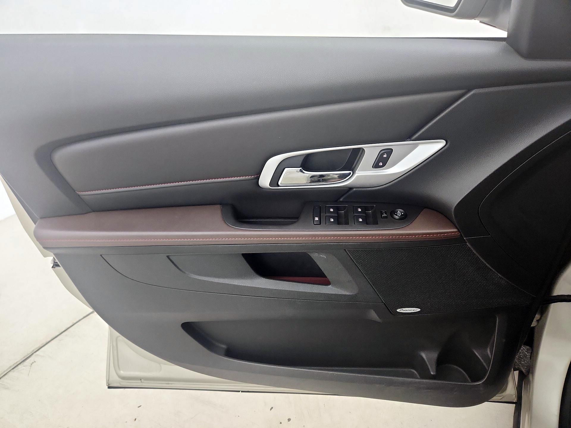 Thumbnail: 2015 GMC Terrain - 12