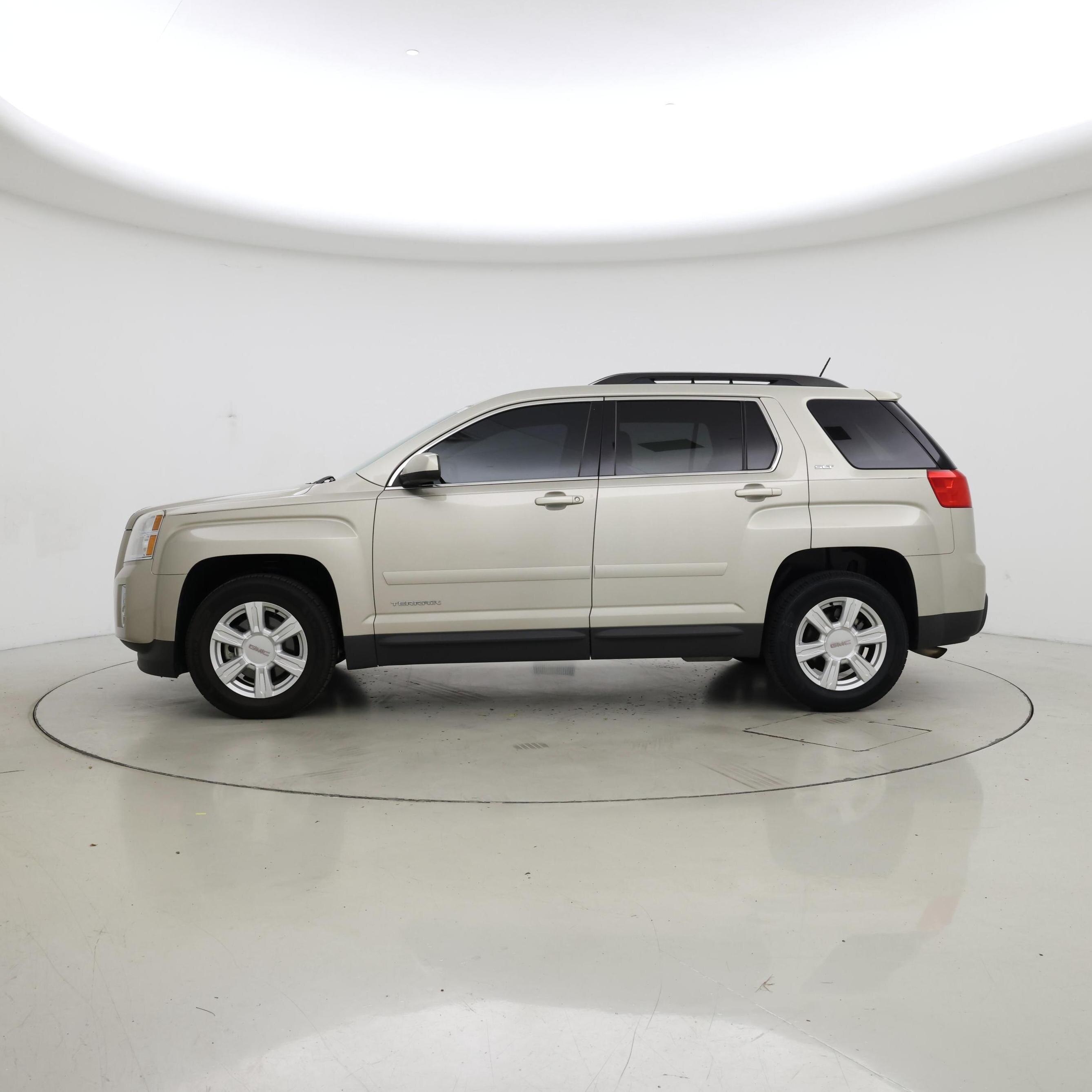Thumbnail: 2015 GMC Terrain - 3