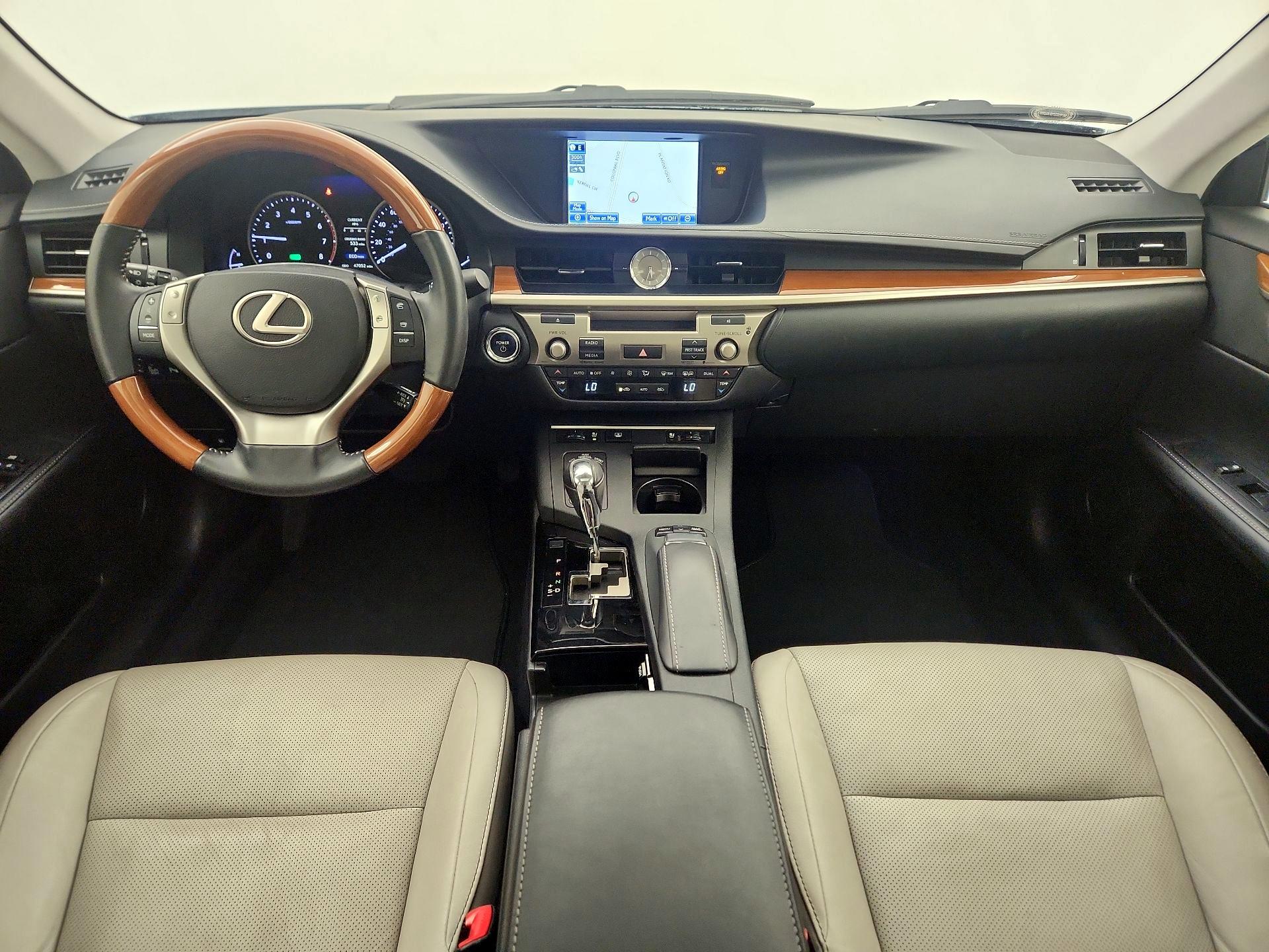 Thumbnail: 2013 Lexus ES - 9