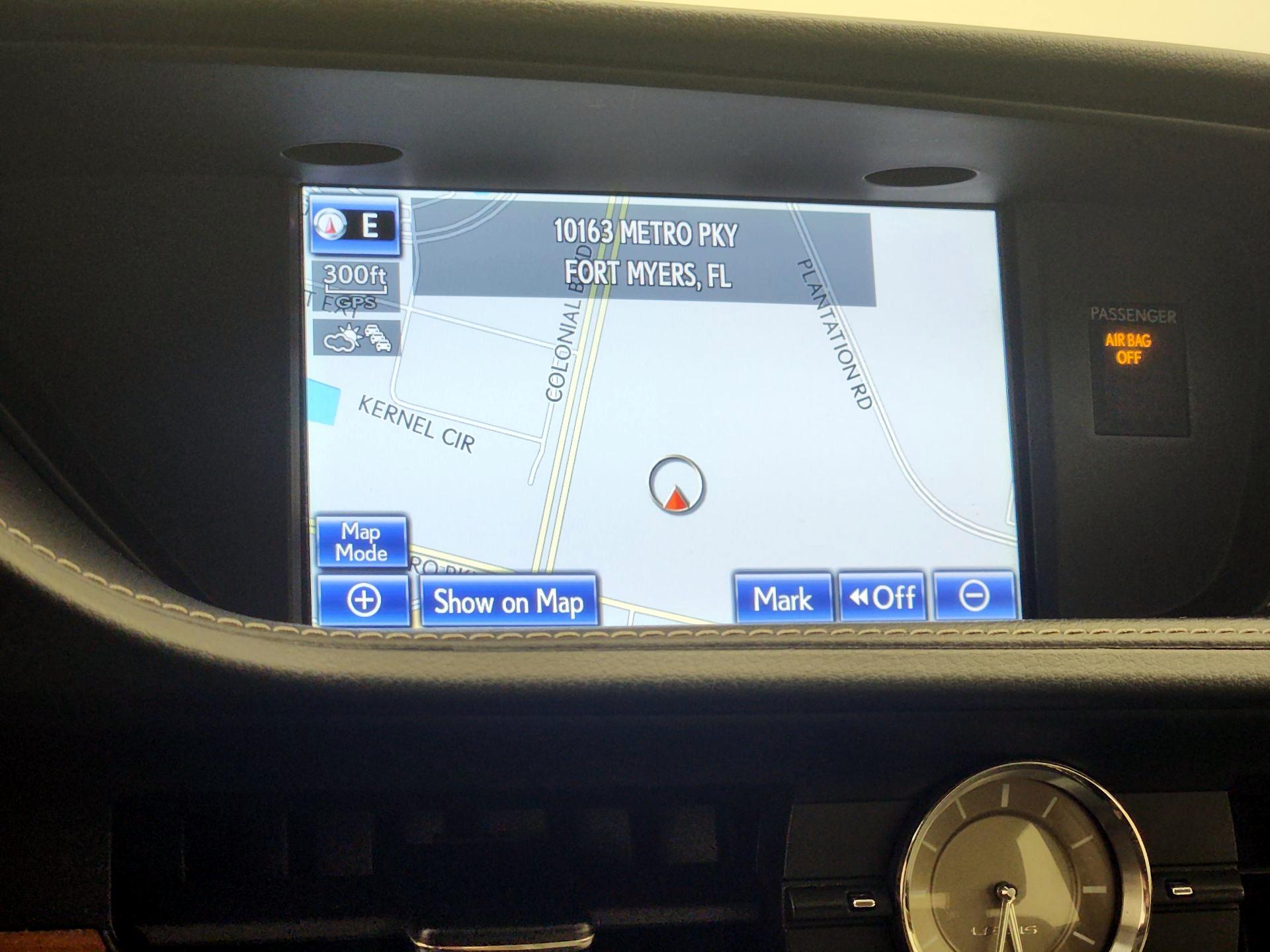 Thumbnail: 2013 Lexus ES - 14