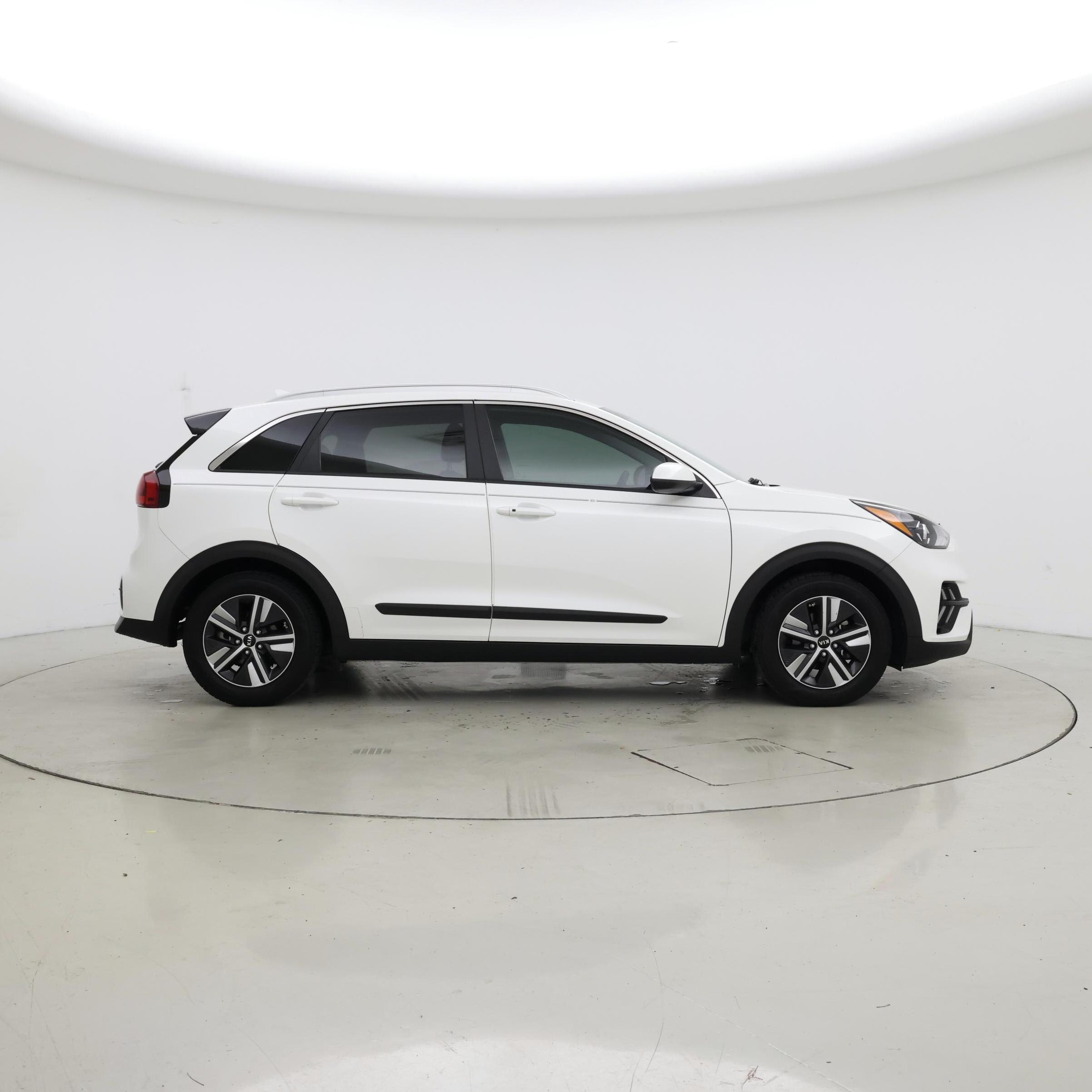 Thumbnail: 2021 Kia Niro - 7