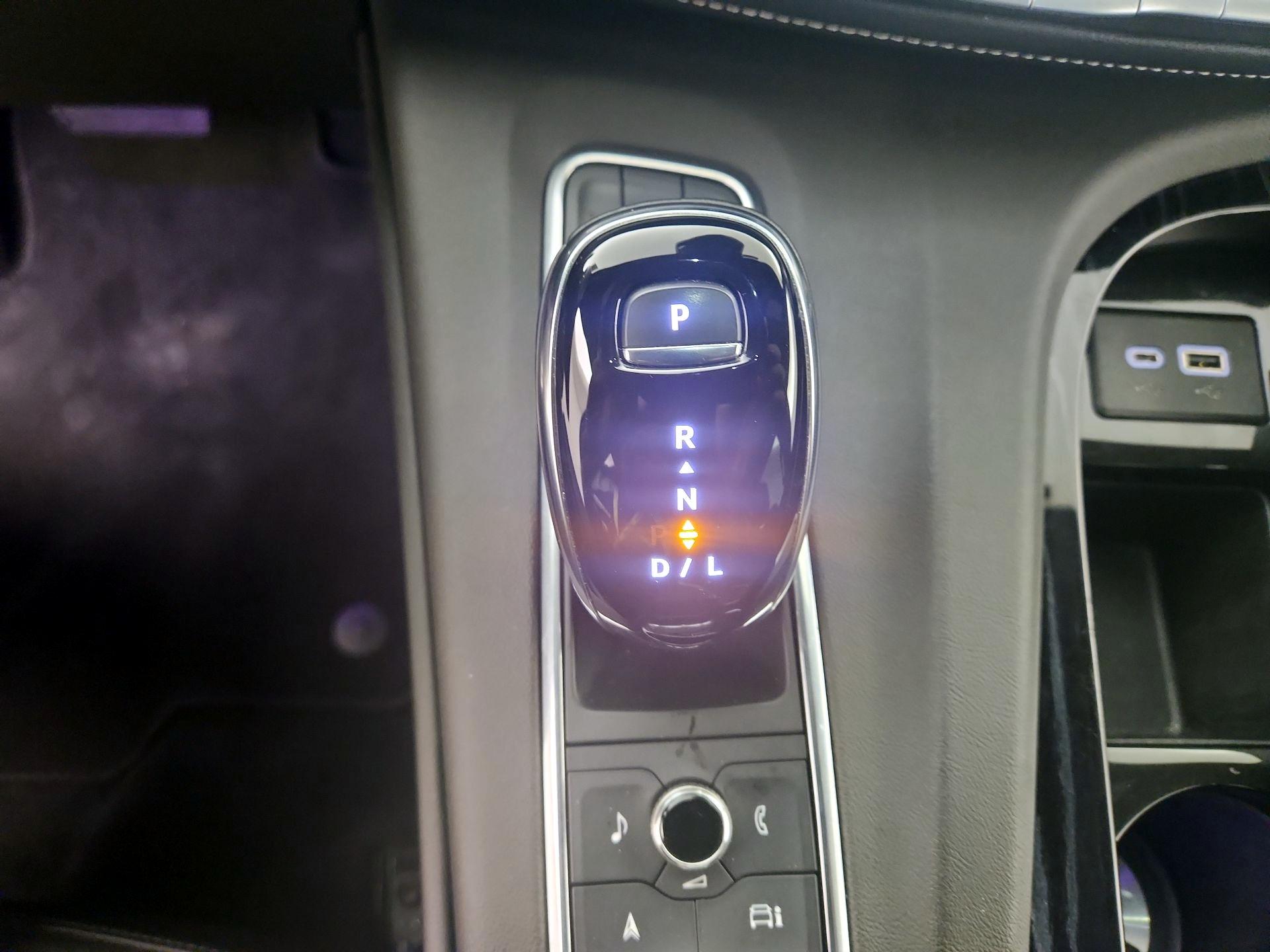 Thumbnail: 2021 Cadillac Escalade - 17