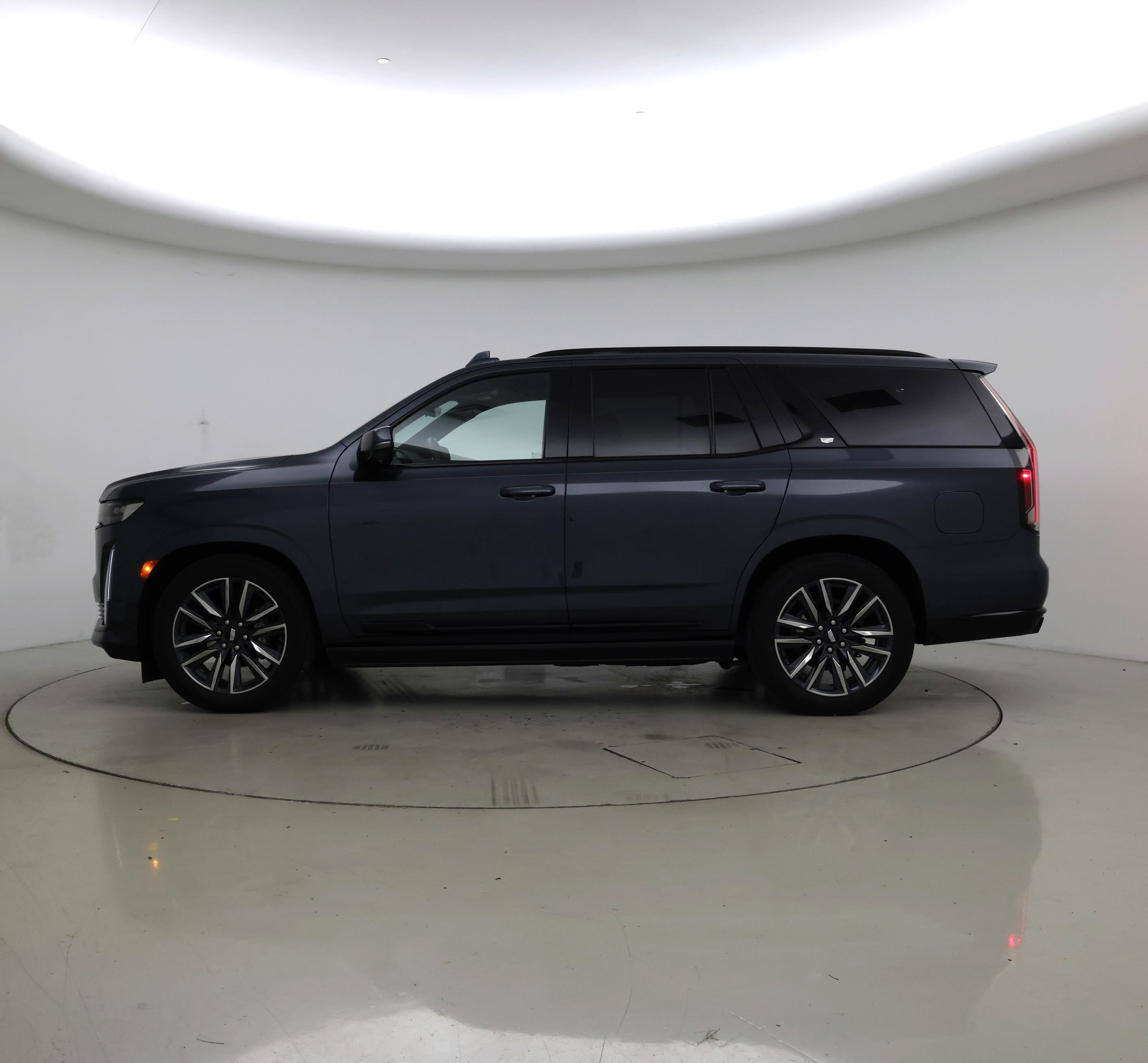 Thumbnail: 2021 Cadillac Escalade - 3