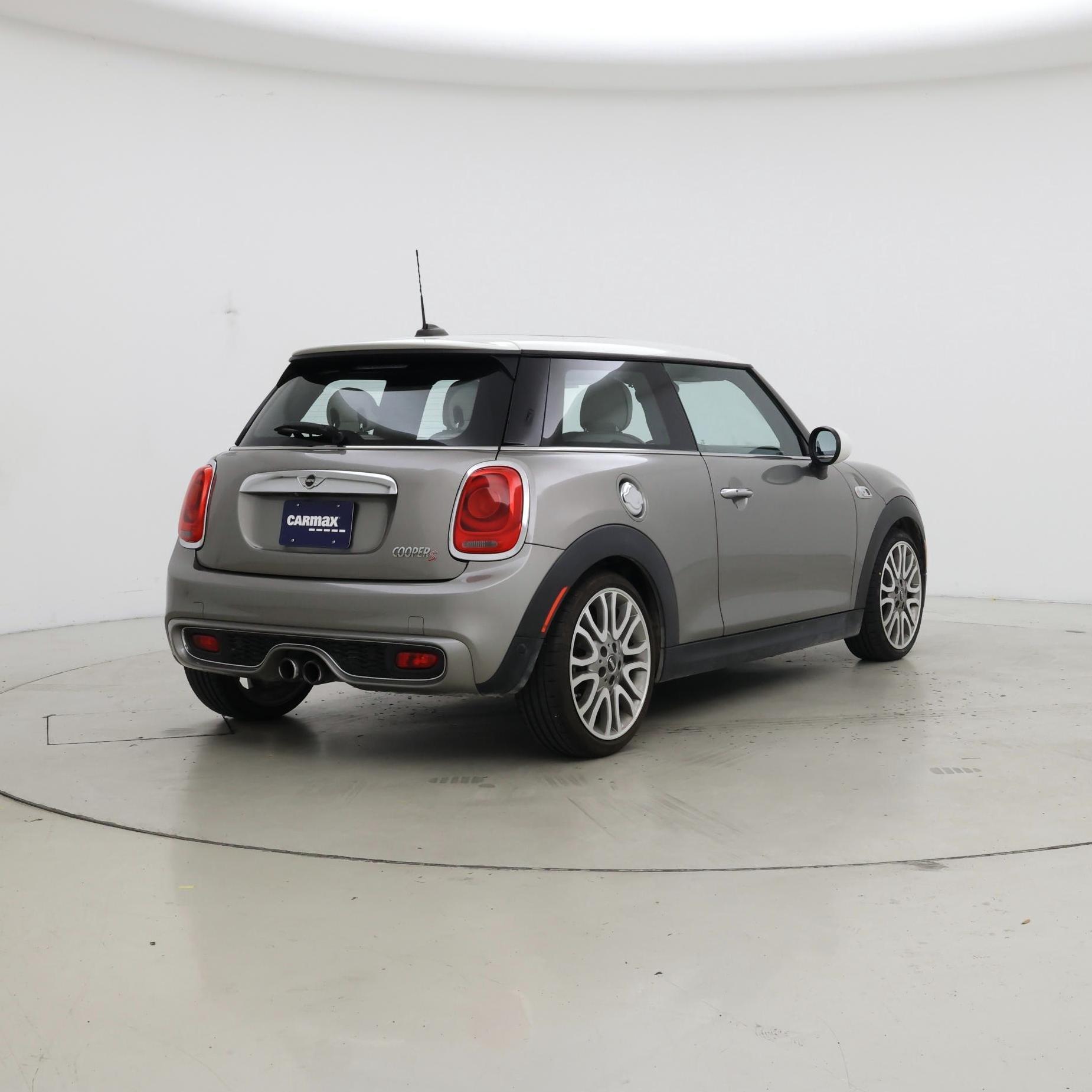 Thumbnail: 2017 MINI Cooper Hardtop - 8