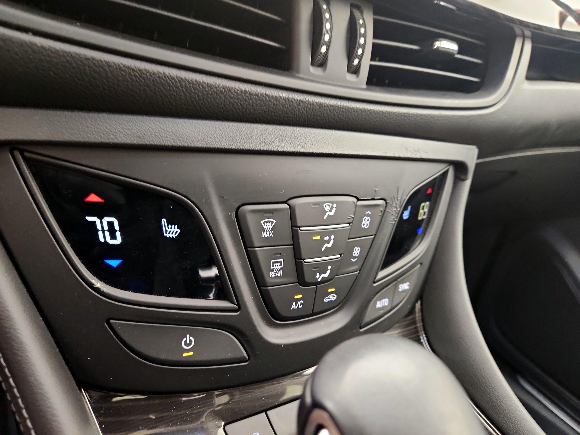 Thumbnail: 2020 Buick Envision - 16