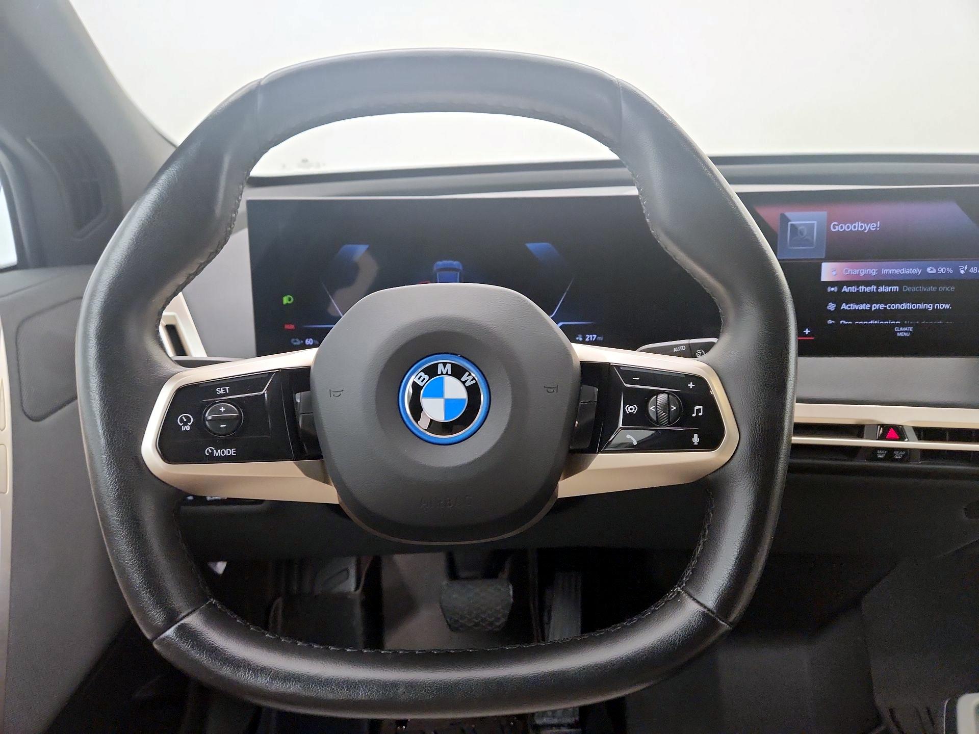 Thumbnail: 2023 BMW iX - 10