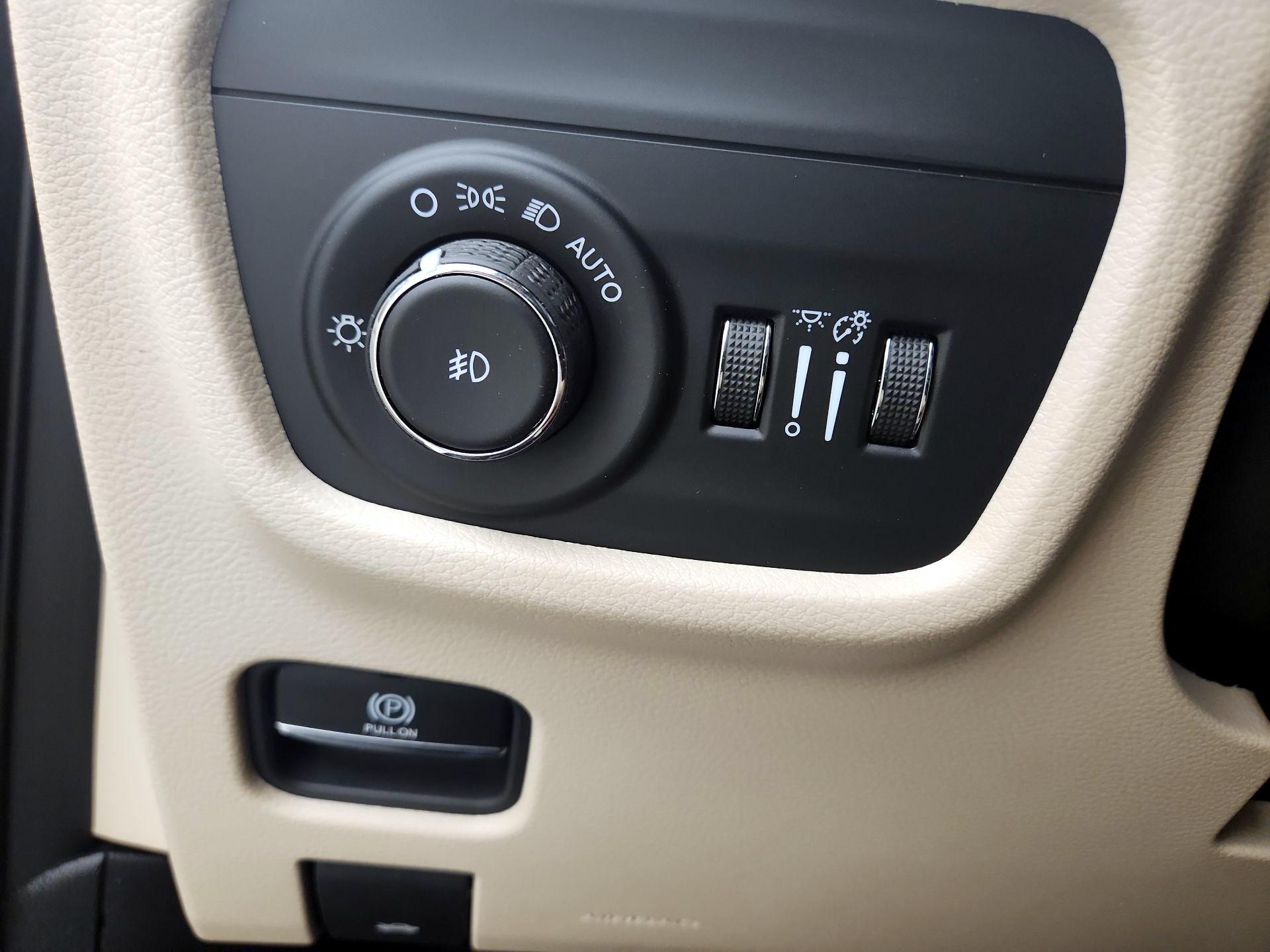 Thumbnail: 2023 Jeep Grand Cherokee L - 13