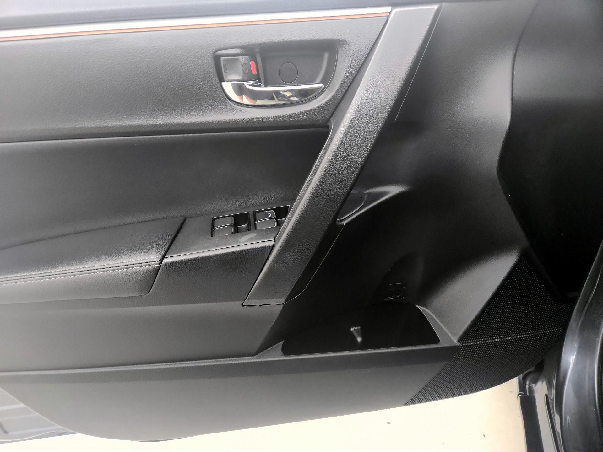 Thumbnail: 2016 Toyota Corolla - 12