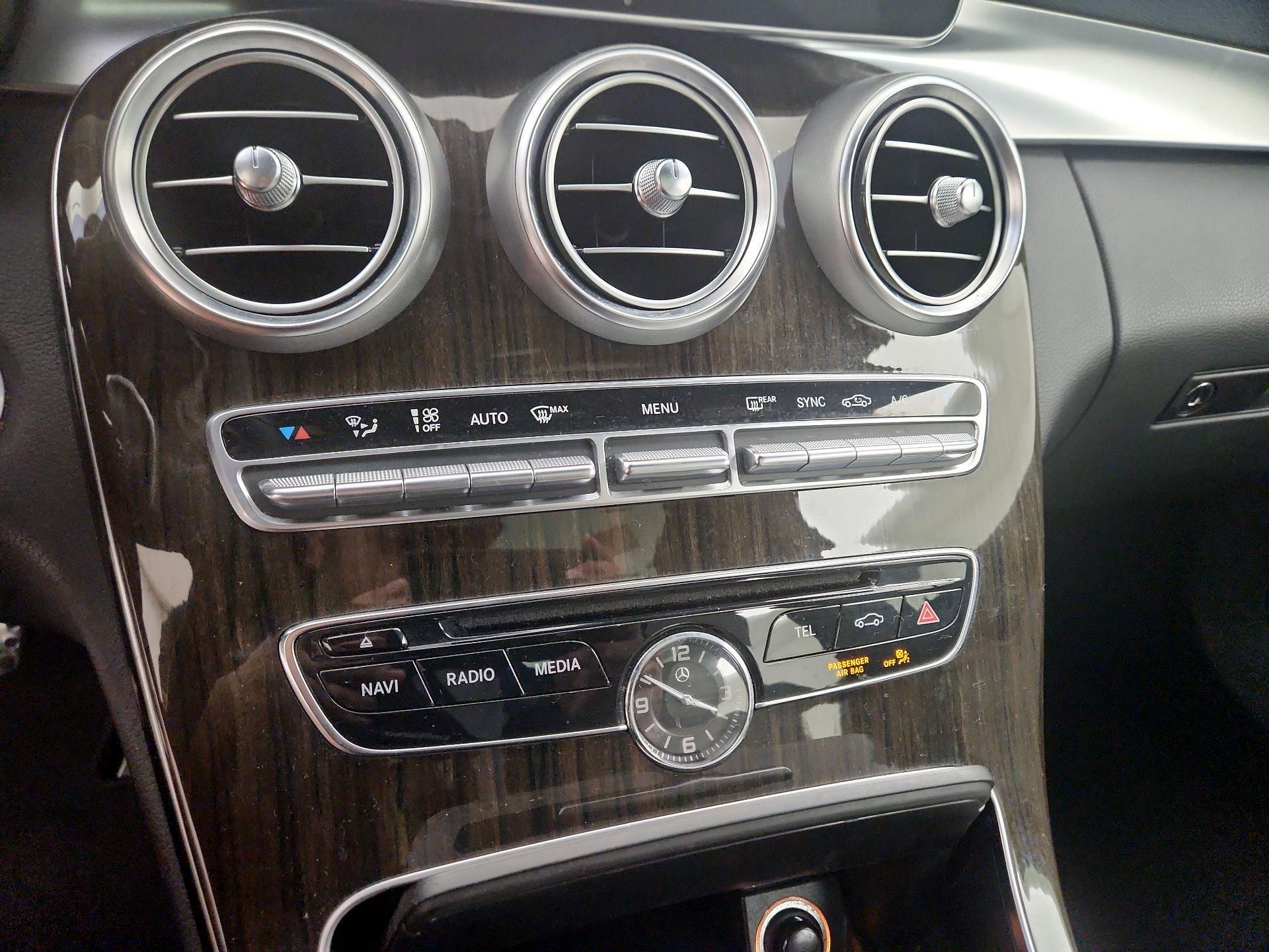 Thumbnail: 2015 Mercedes-Benz C-Class - 17