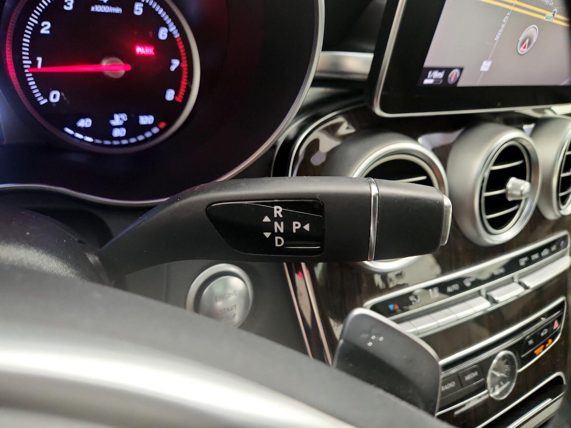 Thumbnail: 2015 Mercedes-Benz C-Class - 18