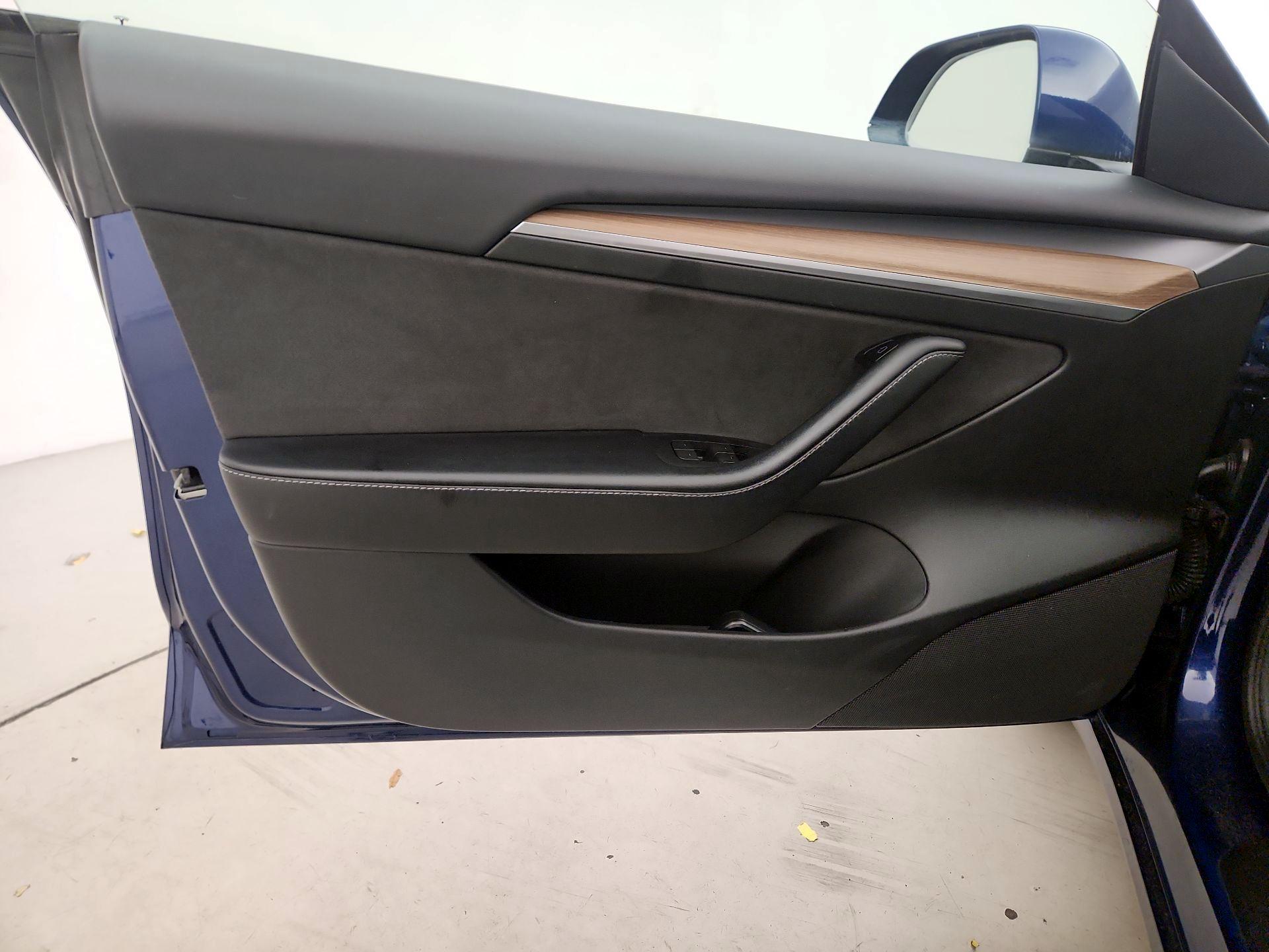 Thumbnail: 2023 Tesla Model 3 - 12