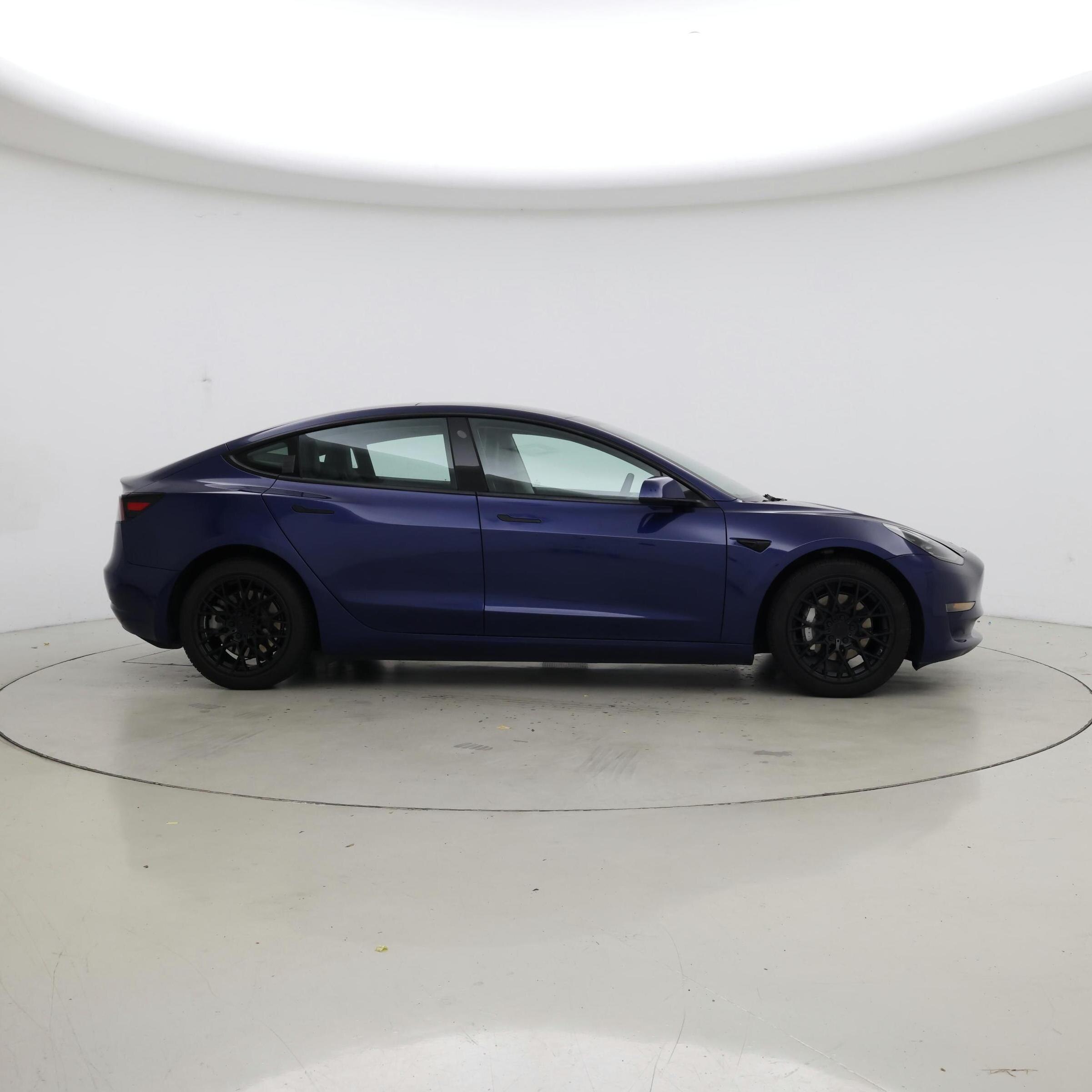 Thumbnail: 2023 Tesla Model 3 - 7