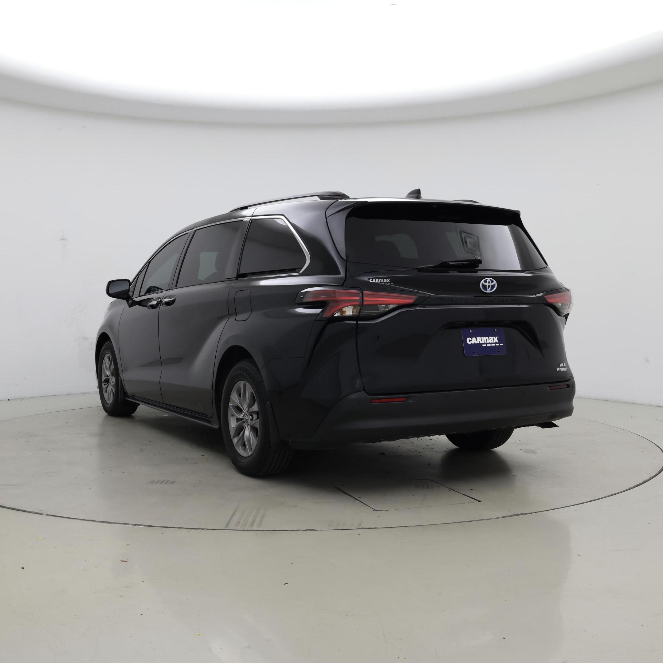 Thumbnail: 2022 Toyota Sienna - 2