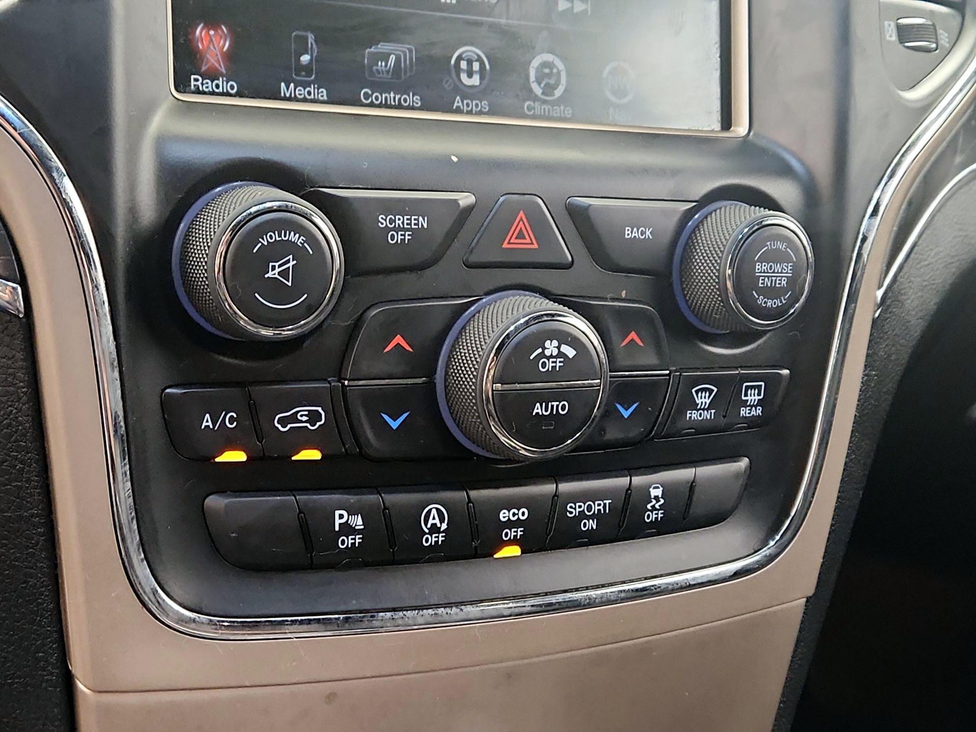 Thumbnail: 2017 Jeep Grand Cherokee - 17
