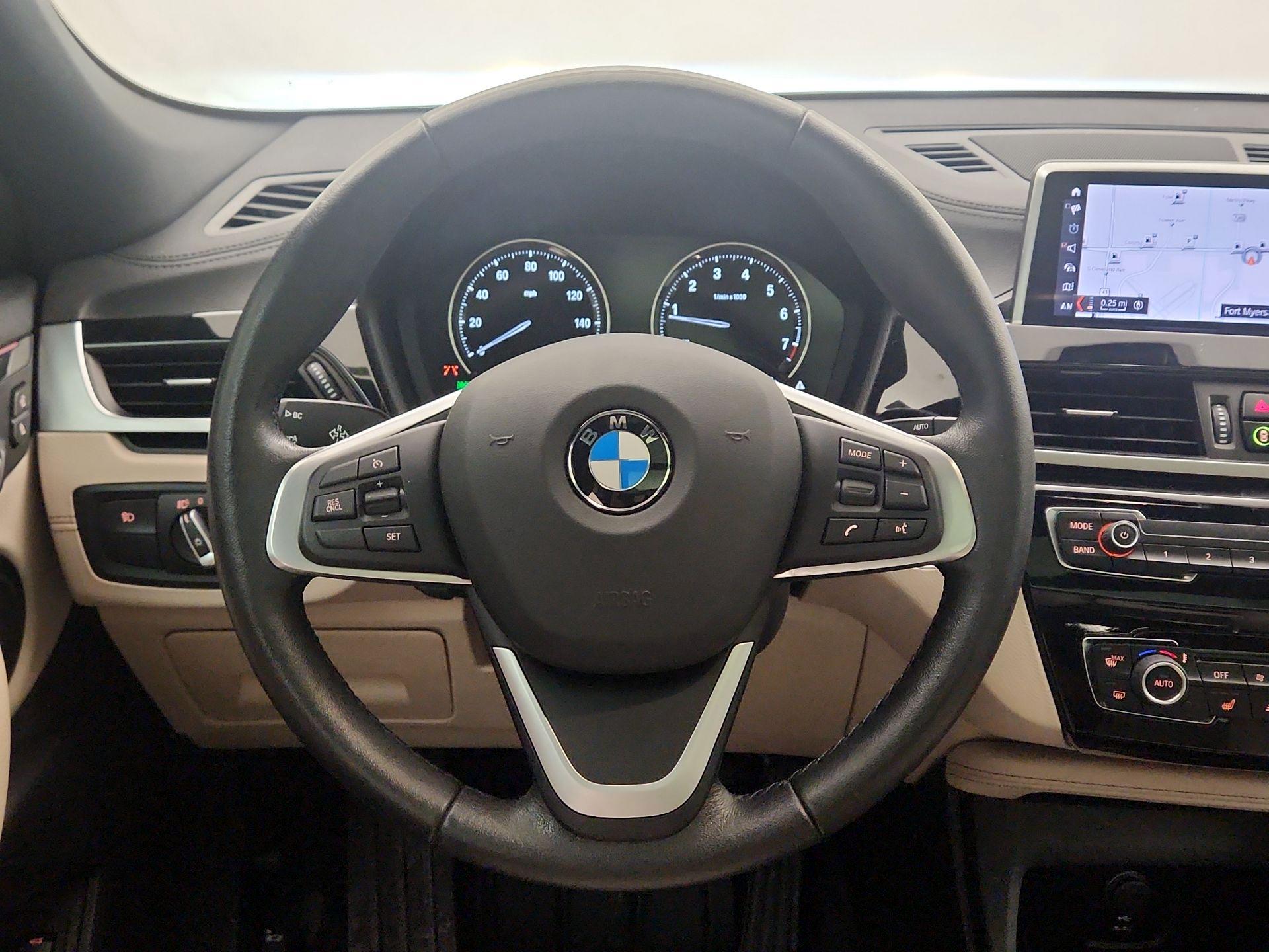 Thumbnail: 2022 BMW X2 - 10