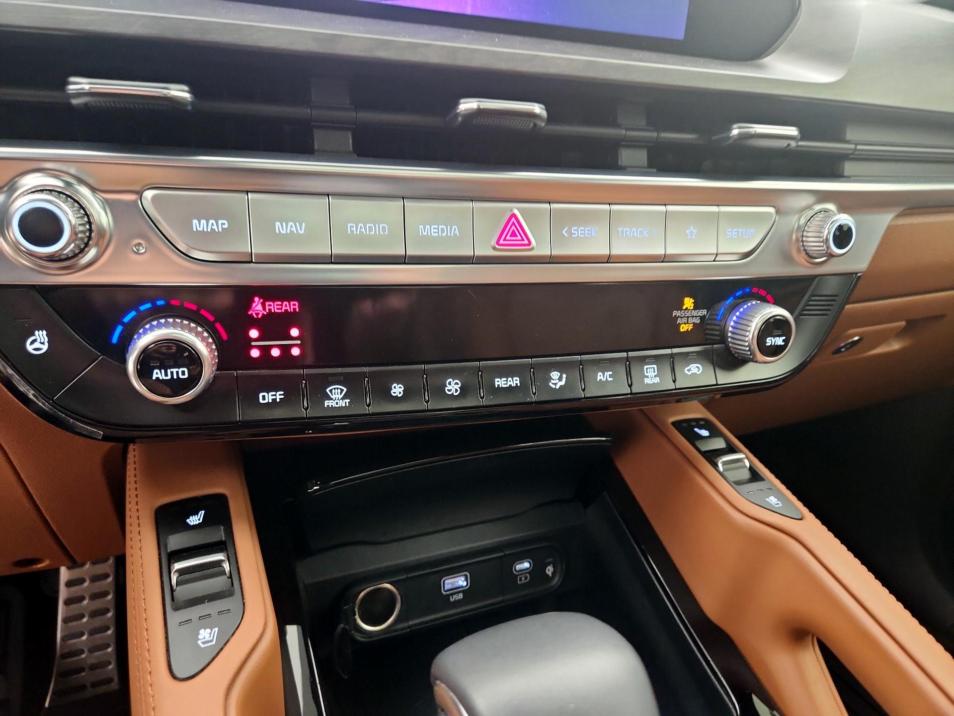 Thumbnail: 2023 Kia Telluride - 17