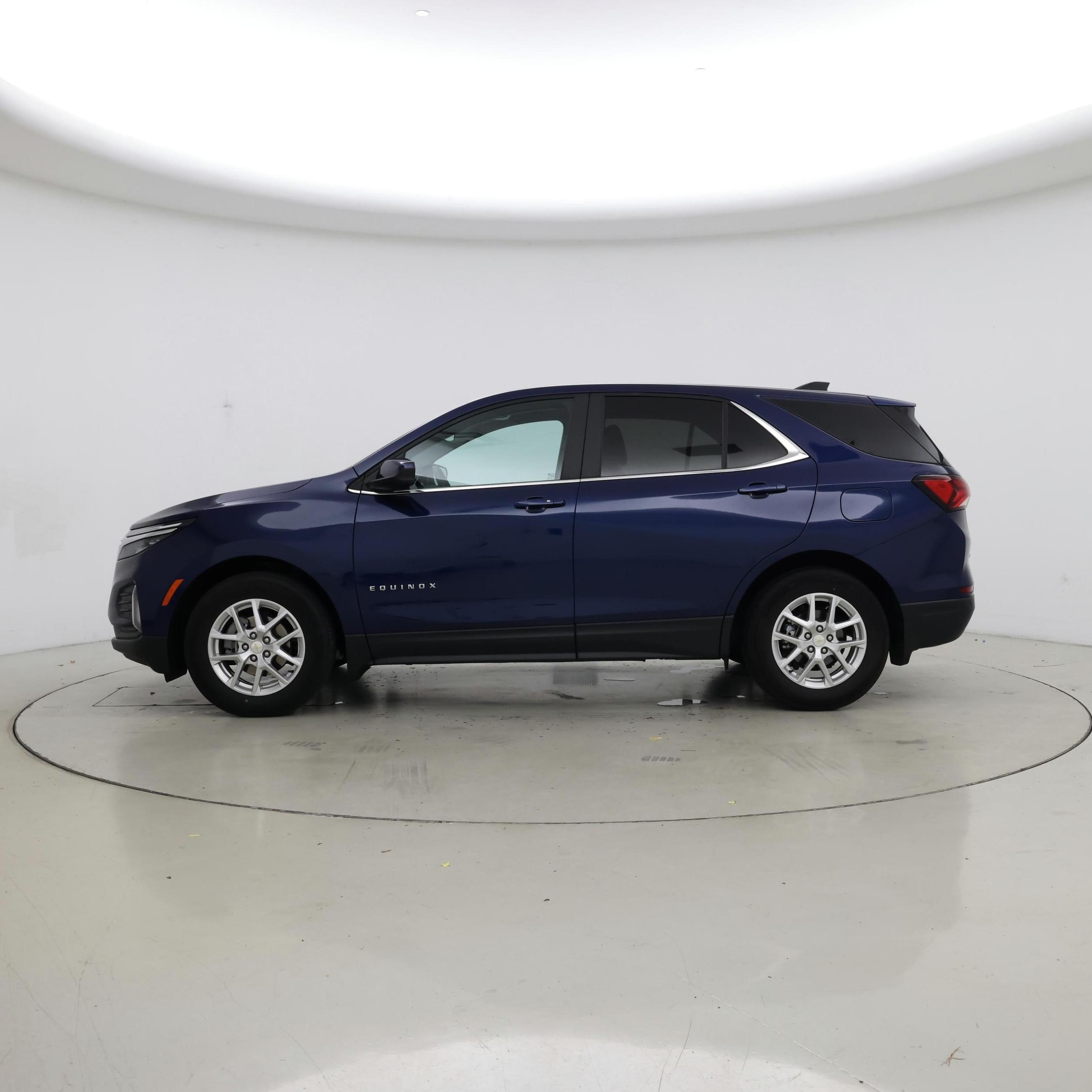 Thumbnail: 2023 Chevrolet Equinox - 3