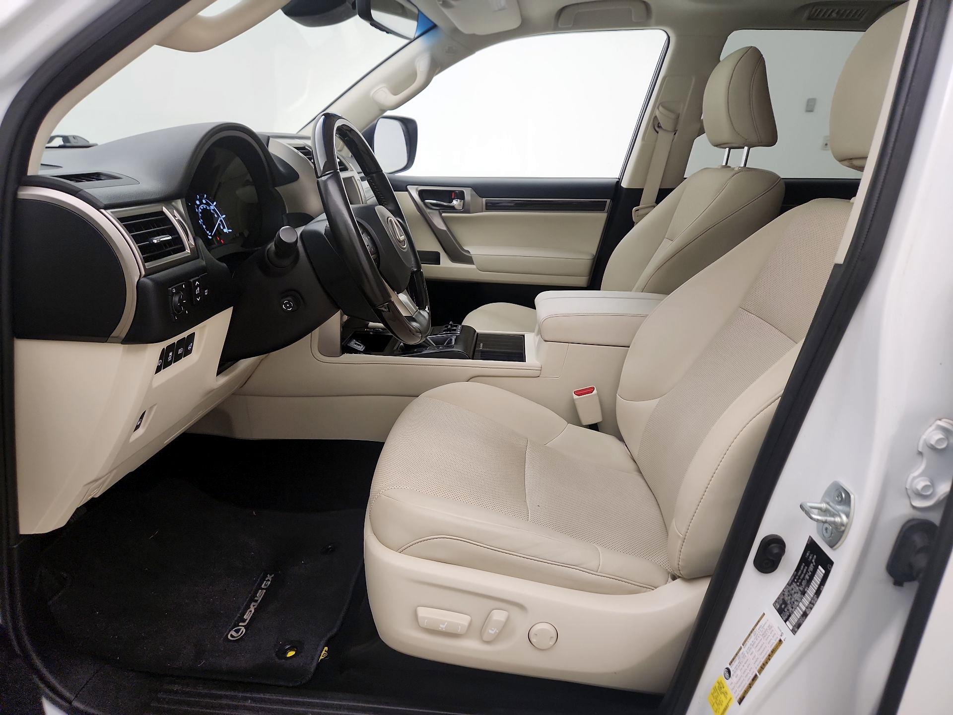 Thumbnail: 2021 Lexus GX - 11