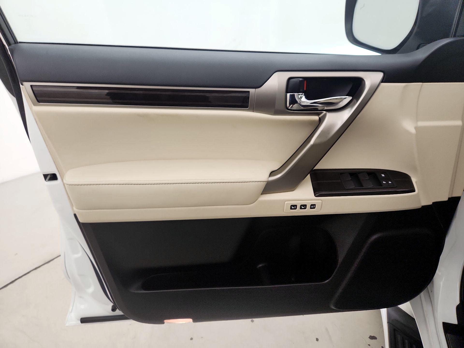 Thumbnail: 2021 Lexus GX - 12