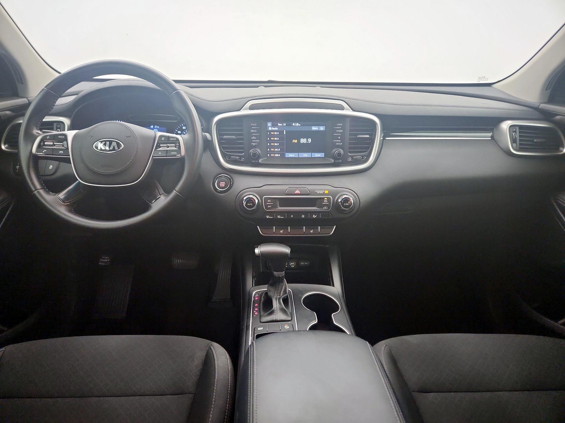 Thumbnail: 2020 Kia Sorento - 9