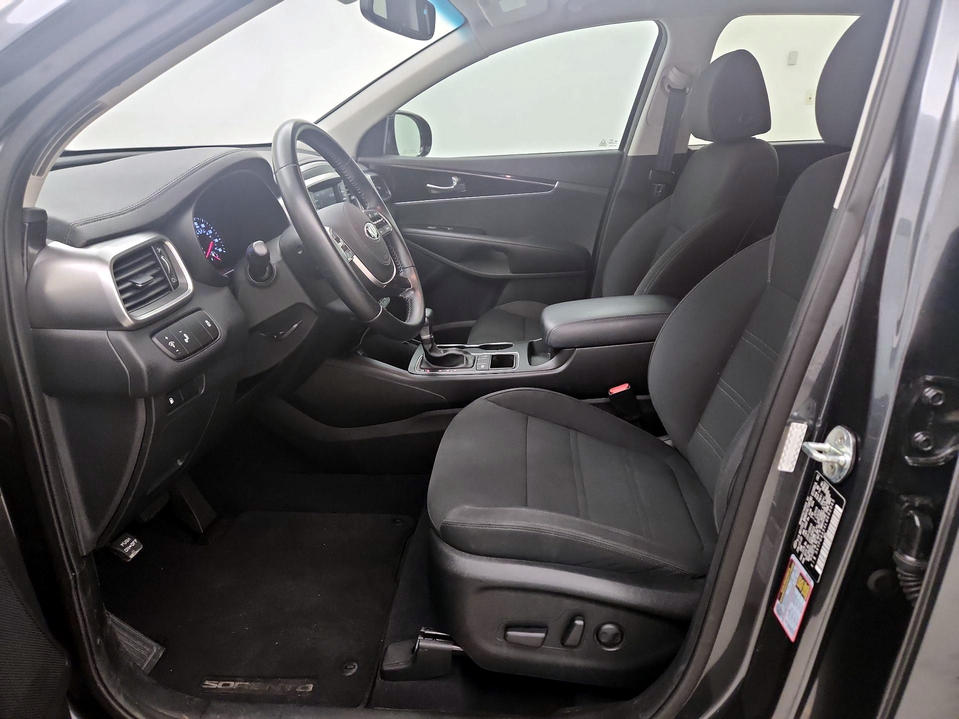 Thumbnail: 2020 Kia Sorento - 11
