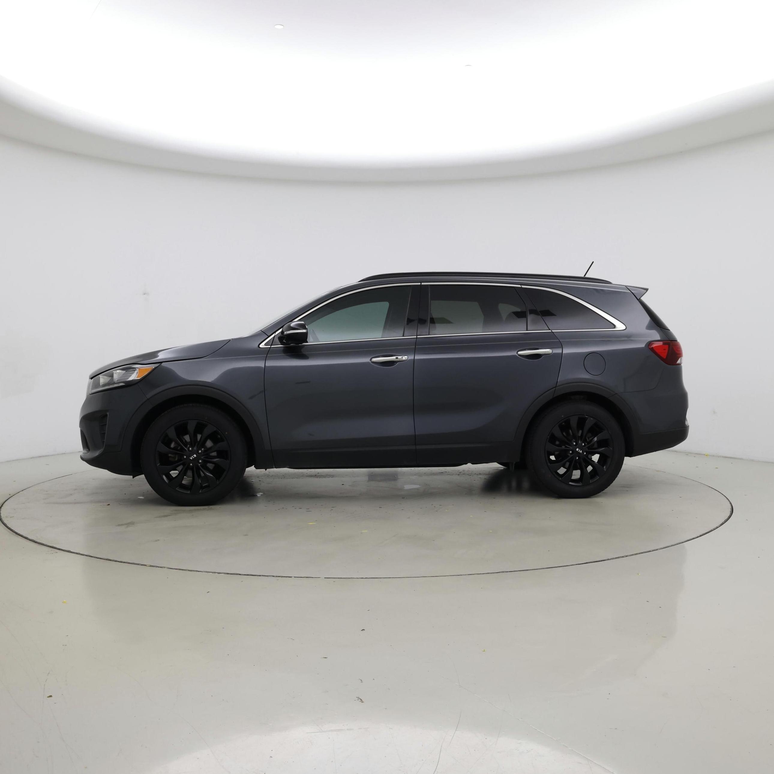 Thumbnail: 2020 Kia Sorento - 3