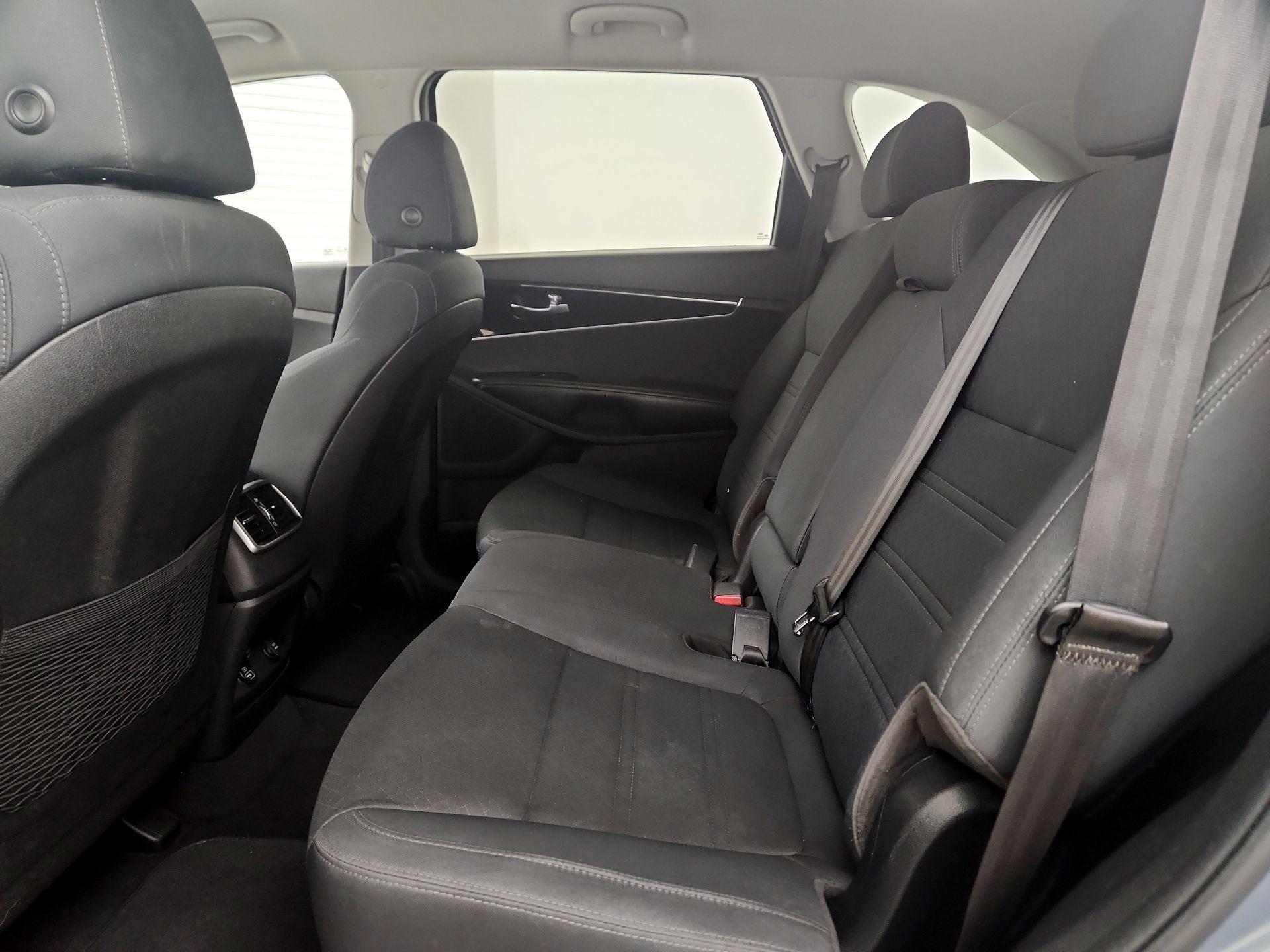 Thumbnail: 2020 Kia Sorento - 19