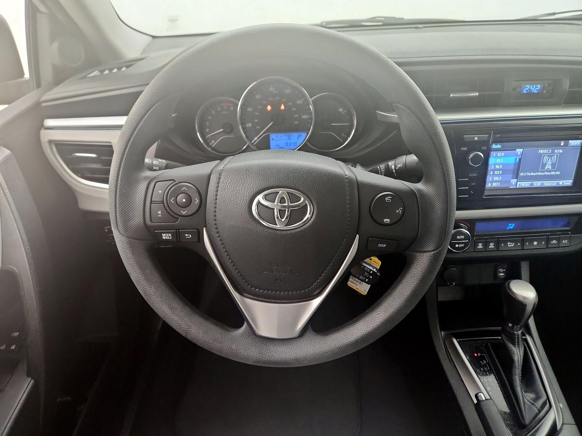 Thumbnail: 2015 Toyota Corolla - 10