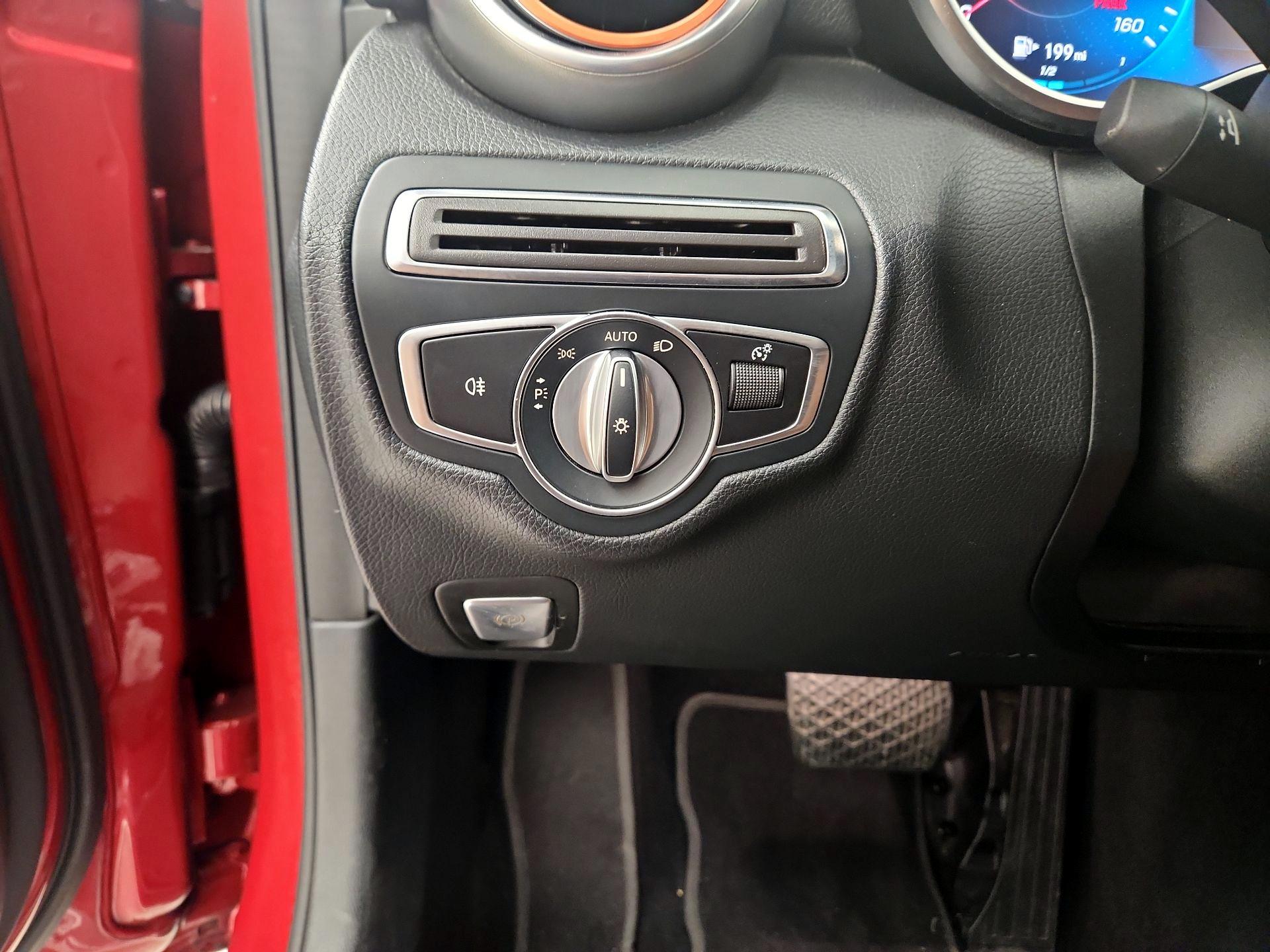 Thumbnail: 2020 Mercedes-Benz C-Class - 13