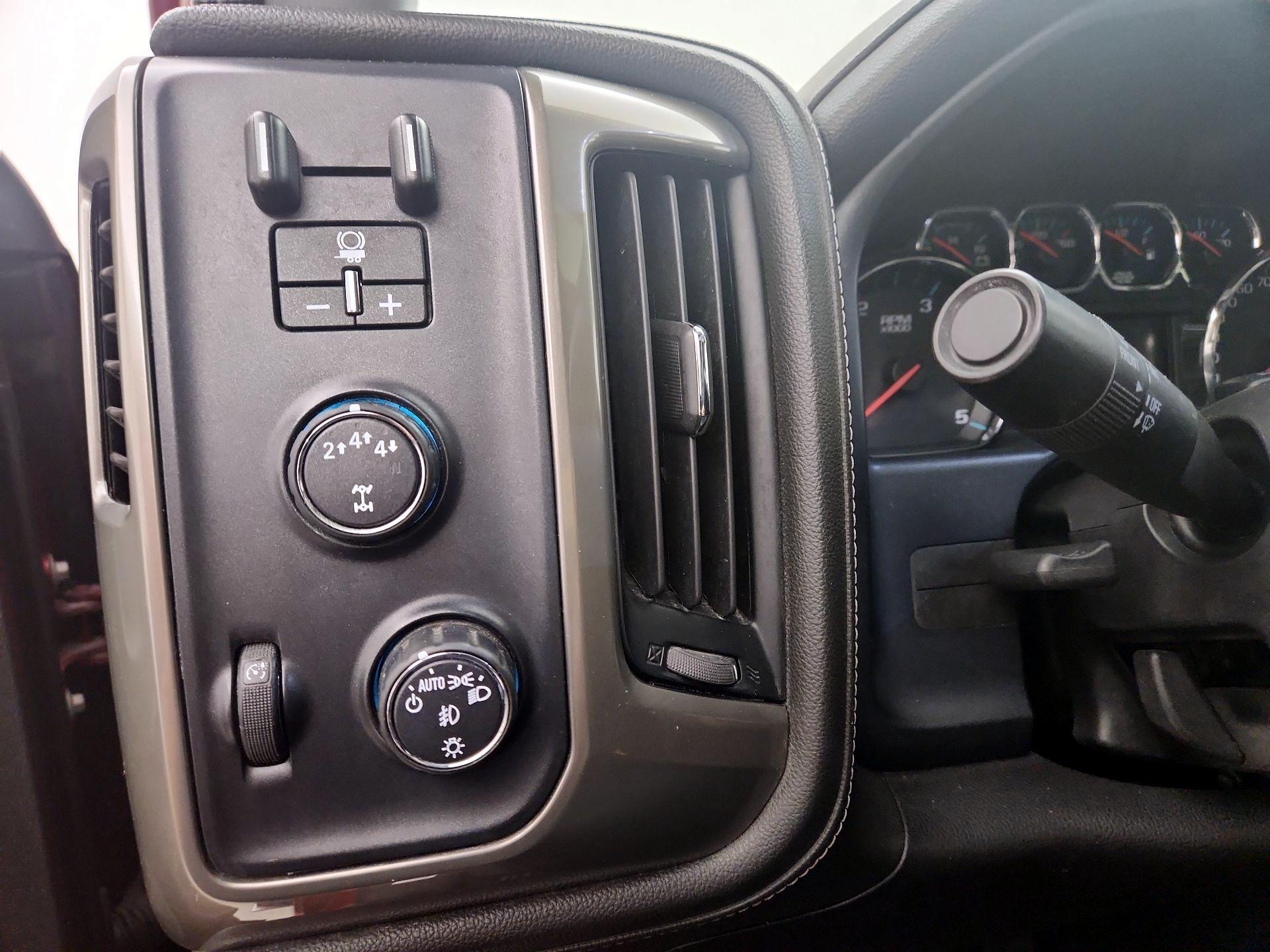 Thumbnail: 2018 Chevrolet Silverado 3500 - 13