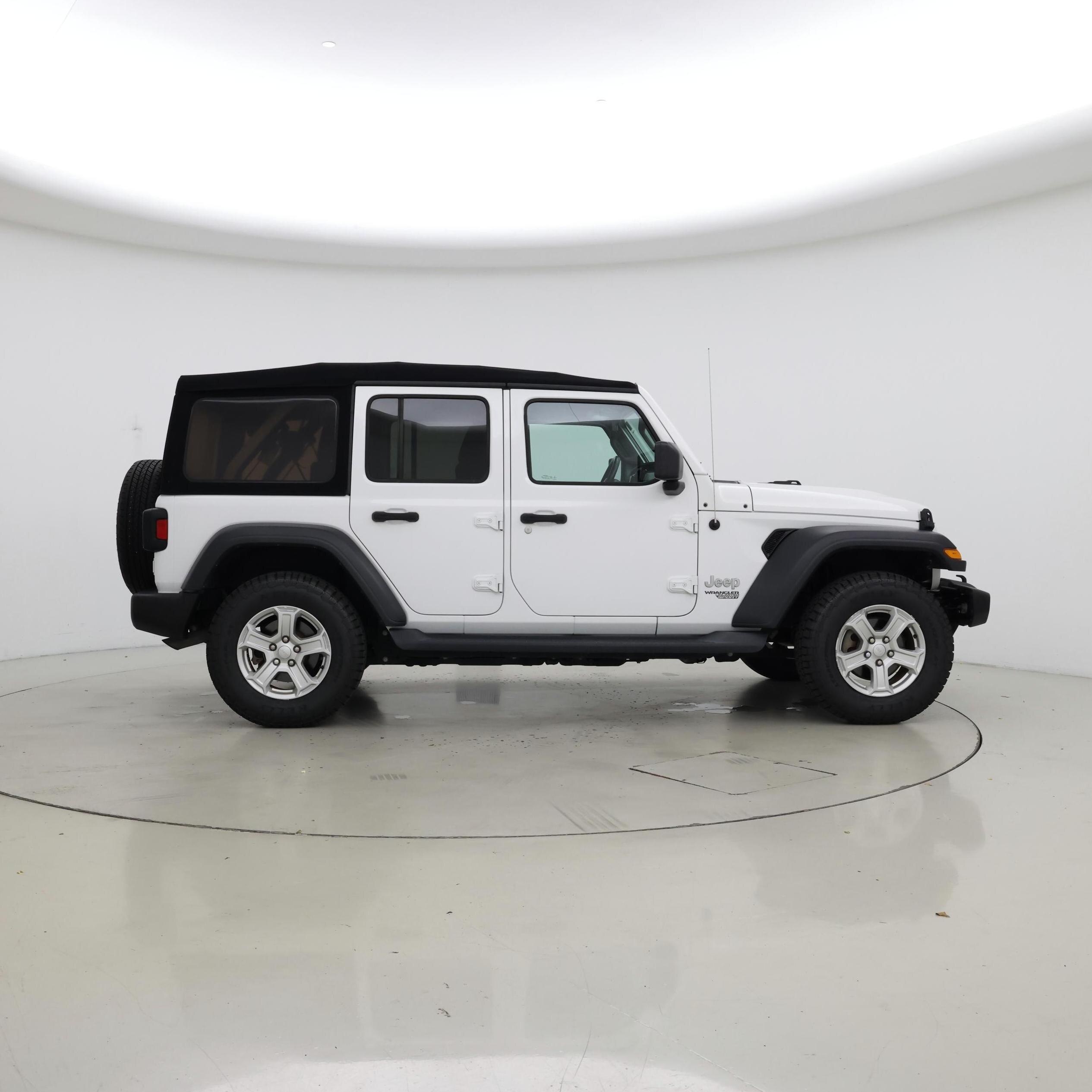 Thumbnail: 2019 Jeep Wrangler - 7