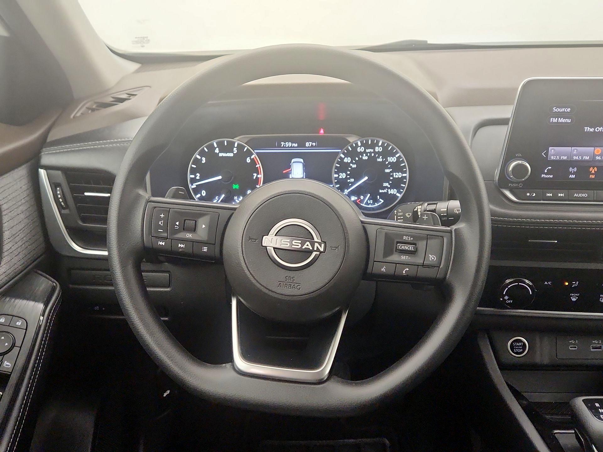 Thumbnail: 2022 Nissan Rogue - 10