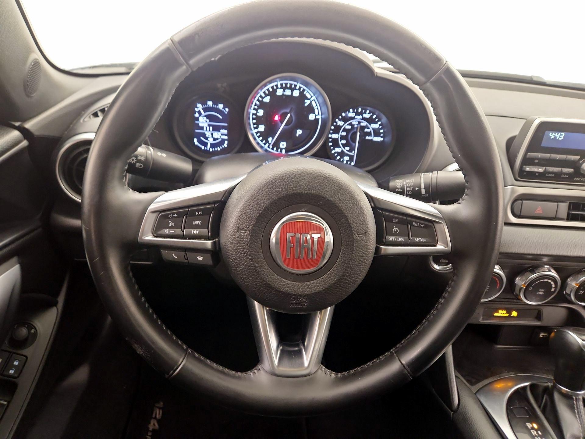 Thumbnail: 2017 Fiat 124 Spider - 10