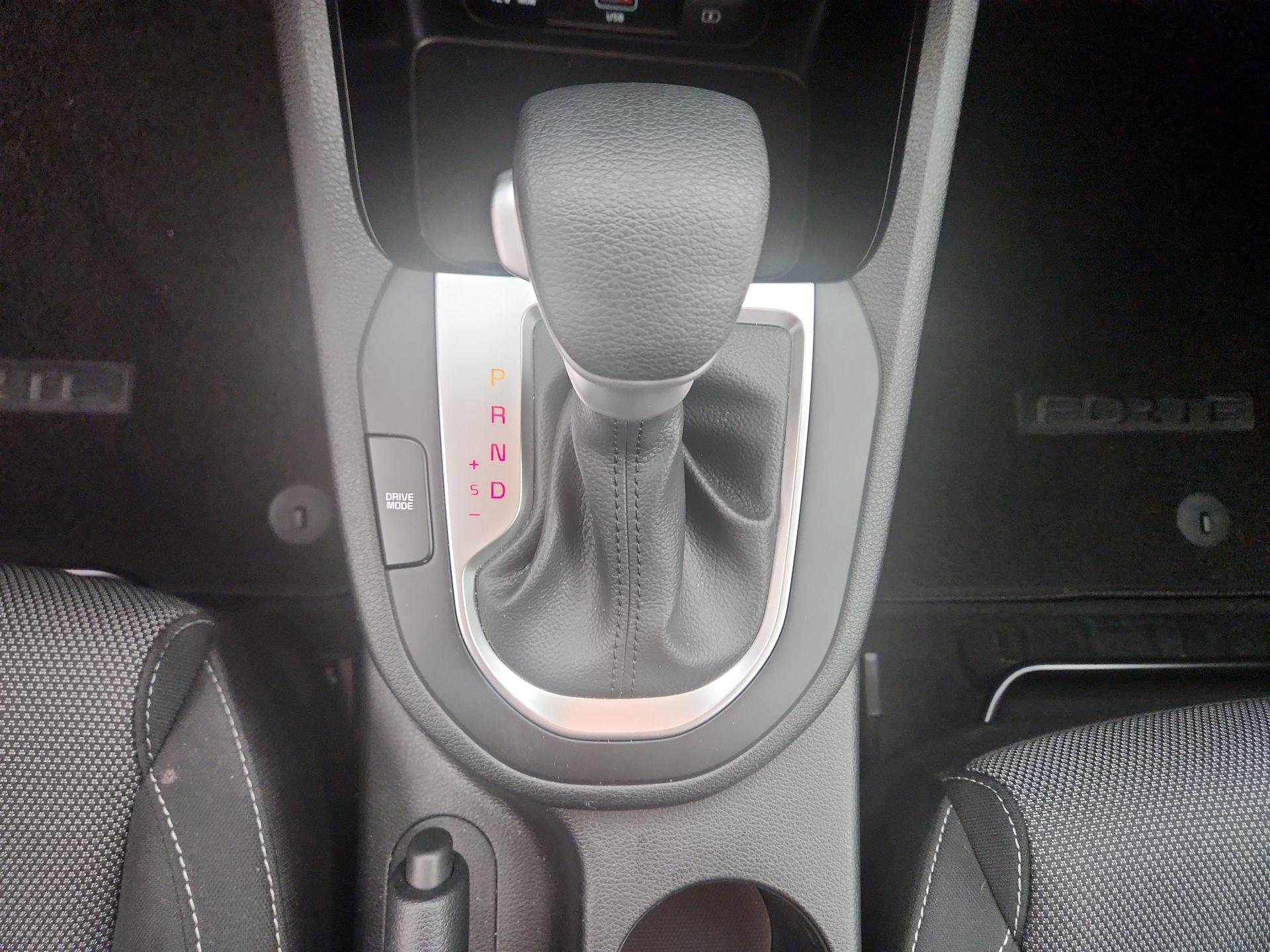 Thumbnail: 2024 Kia Forte - 17