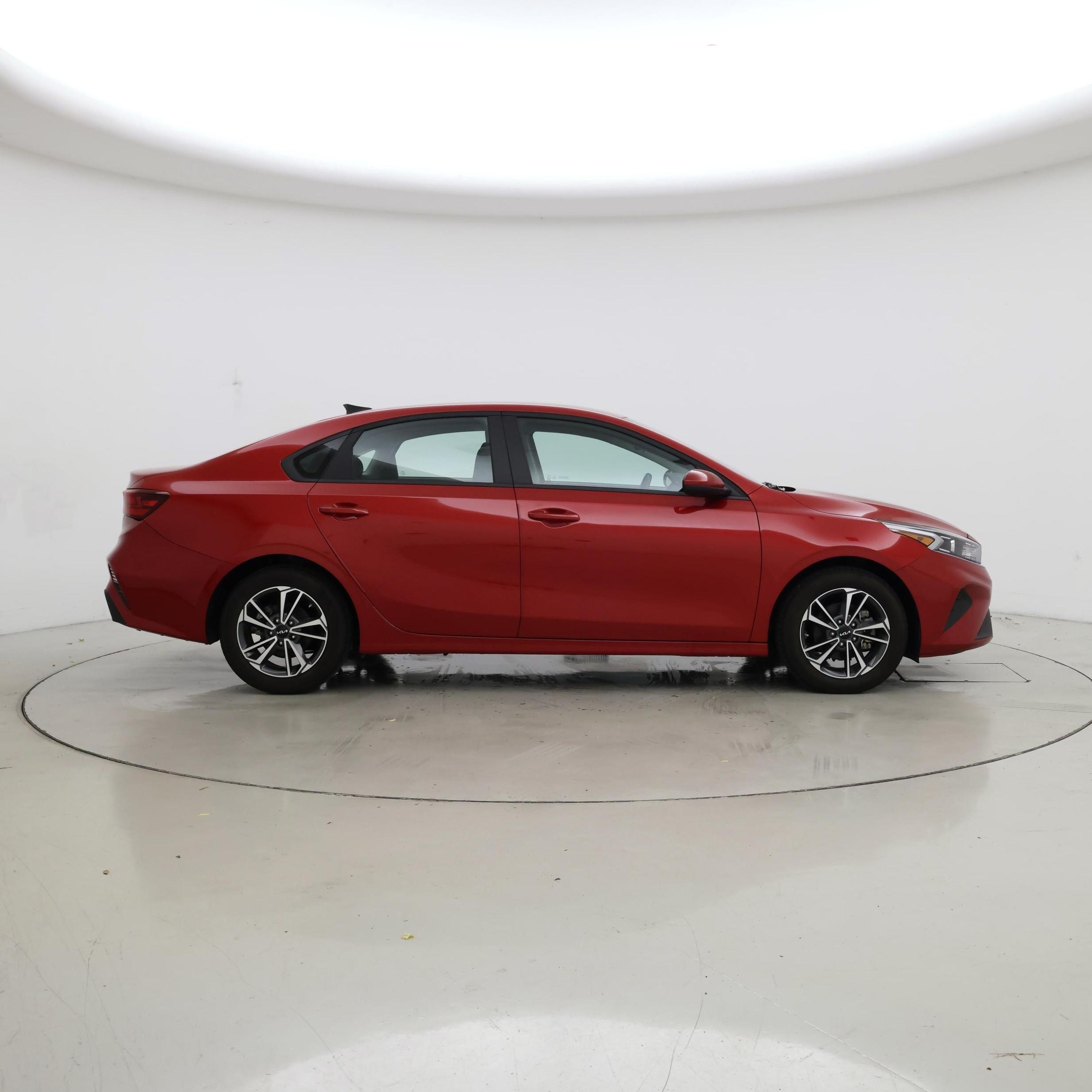 Thumbnail: 2024 Kia Forte - 7