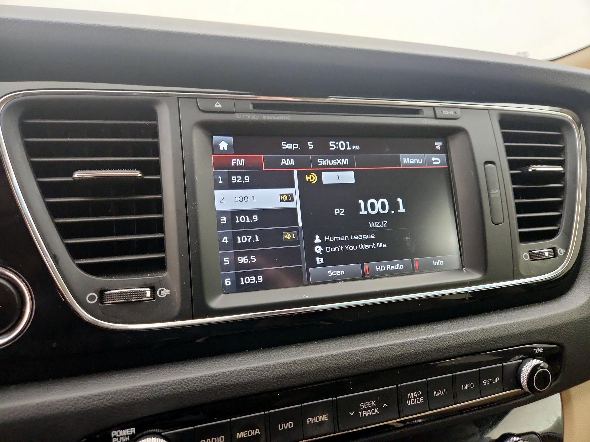 Thumbnail: 2016 Kia Sedona - 16