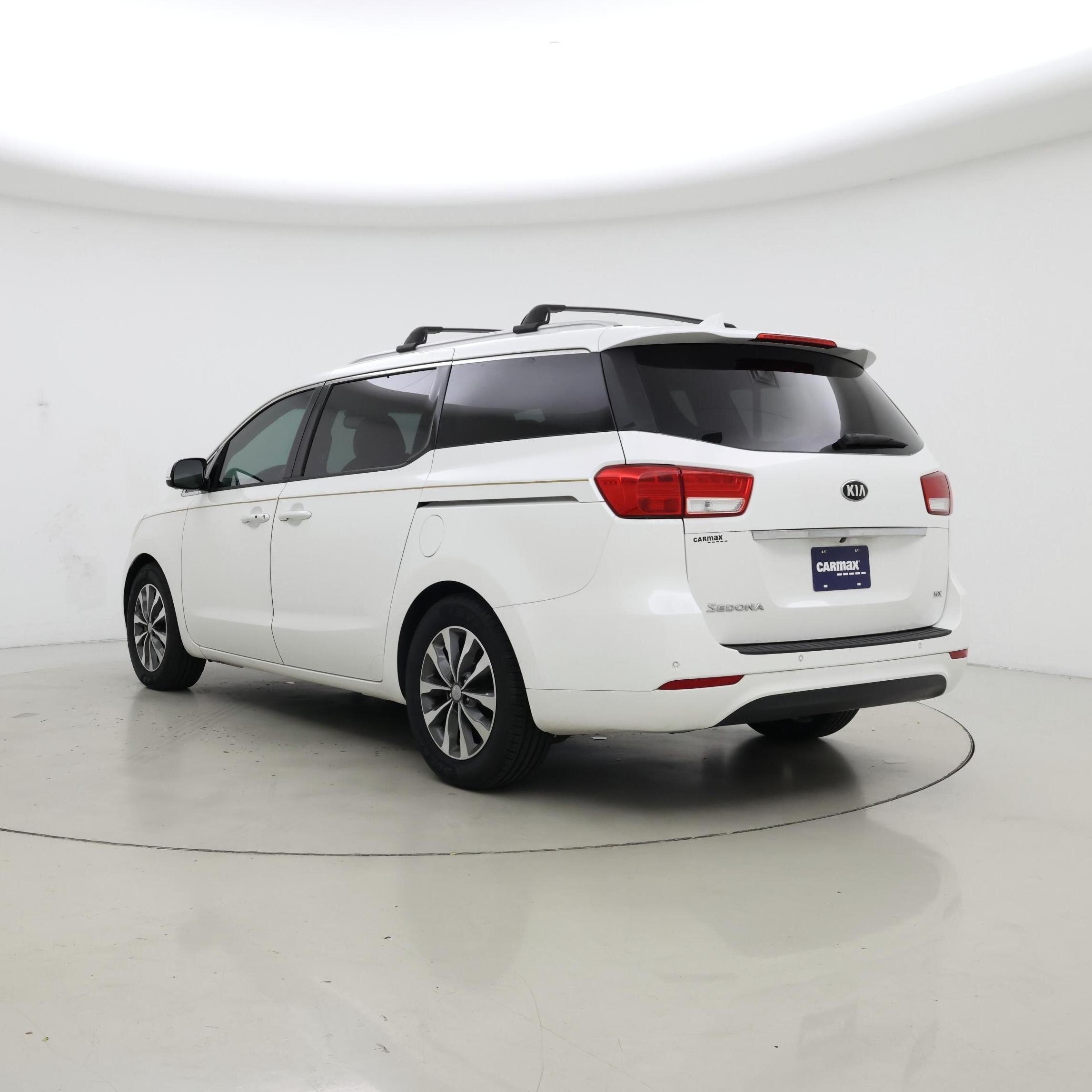 Thumbnail: 2016 Kia Sedona - 2